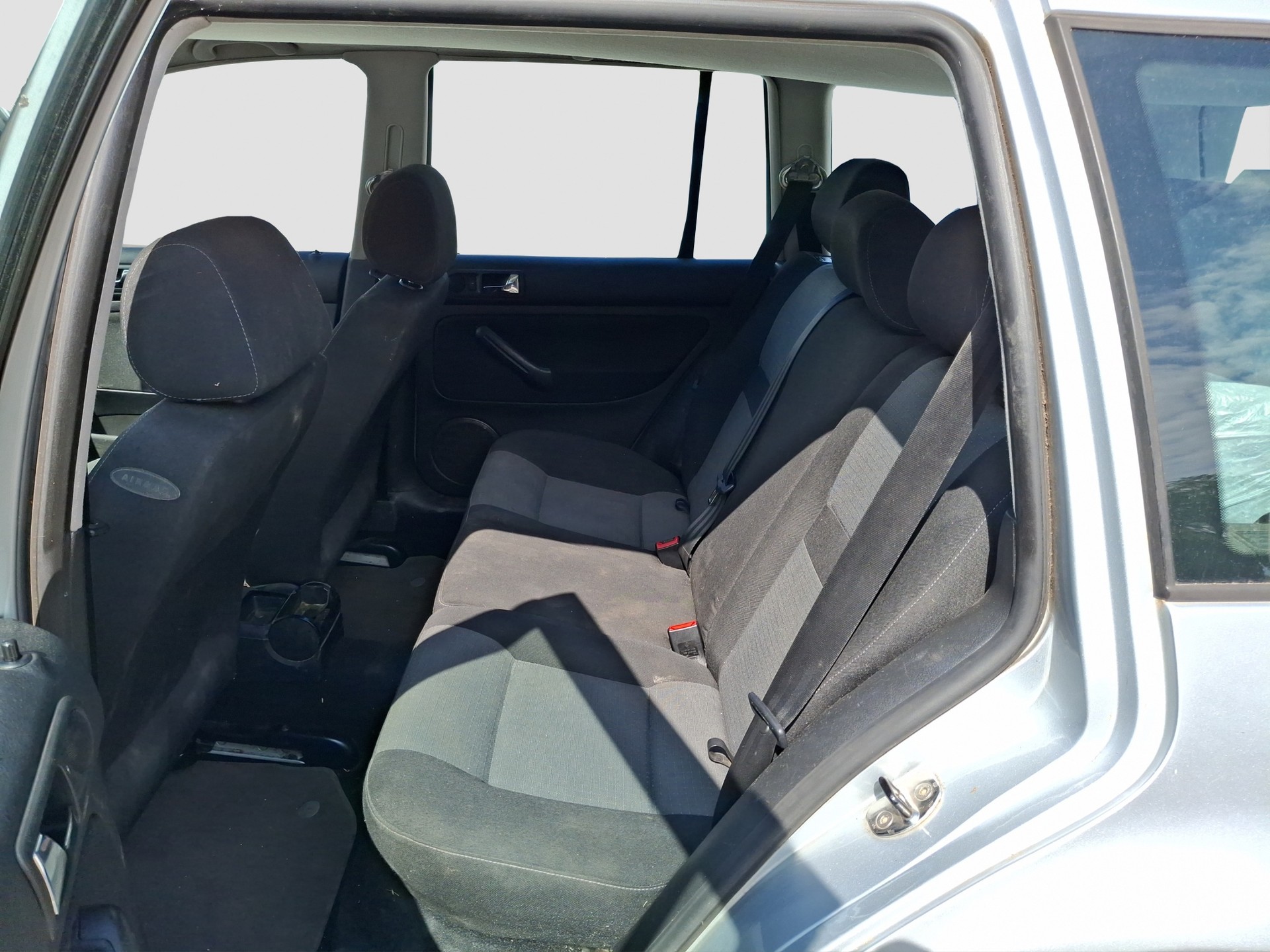 VW Golf Variant 2.0 Comfortline 4Motion-image-5