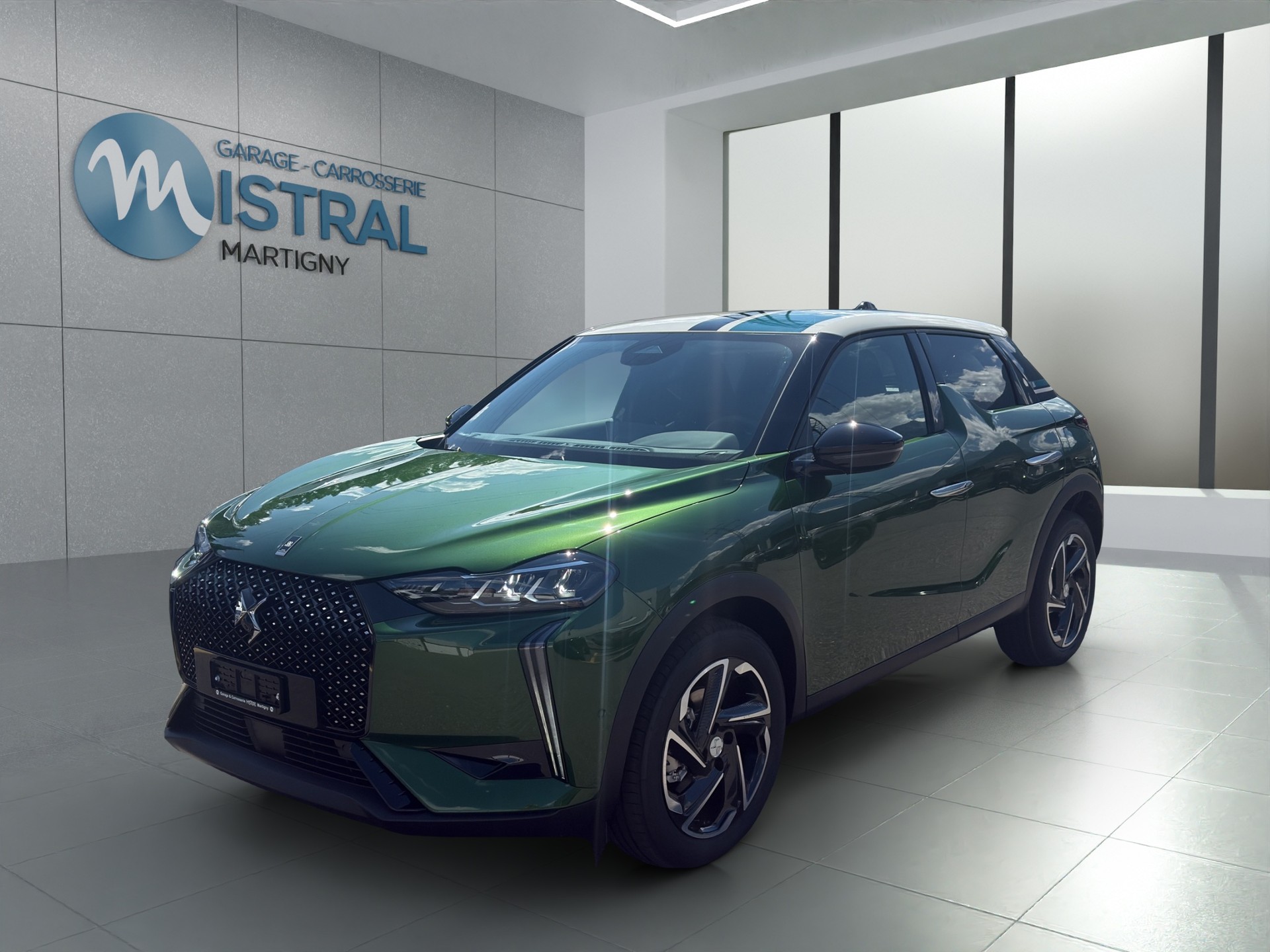 DS AUTOMOBILES 3 Crossback 1.2 Hybrid Maison Sarah Lavoine