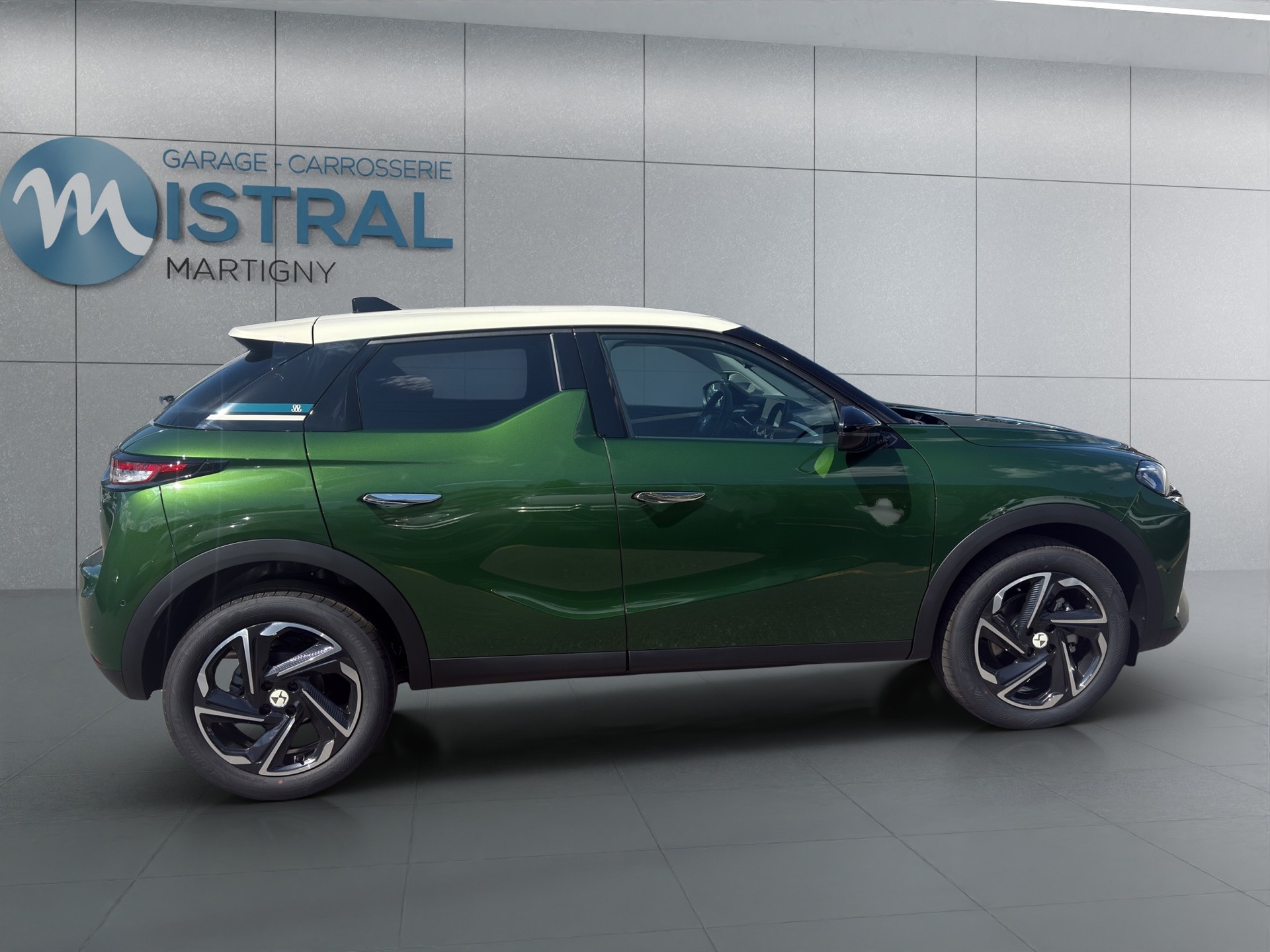 DS AUTOMOBILES 3 Crossback 1.2 Hybrid Maison Sarah Lavoine-image-5