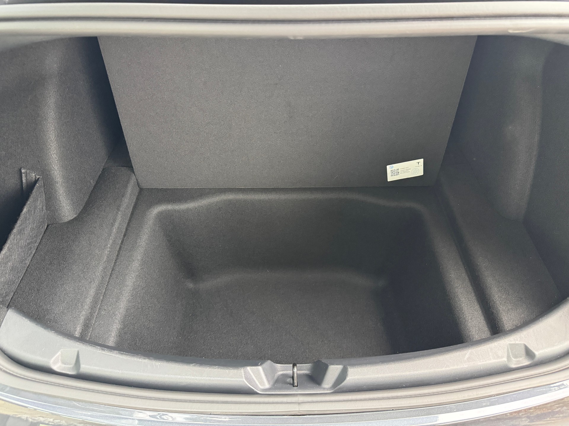 TESLA Model 3 Long Range Dual Motor AWD / AMD Ryzen *RESERVIERT*-image-12