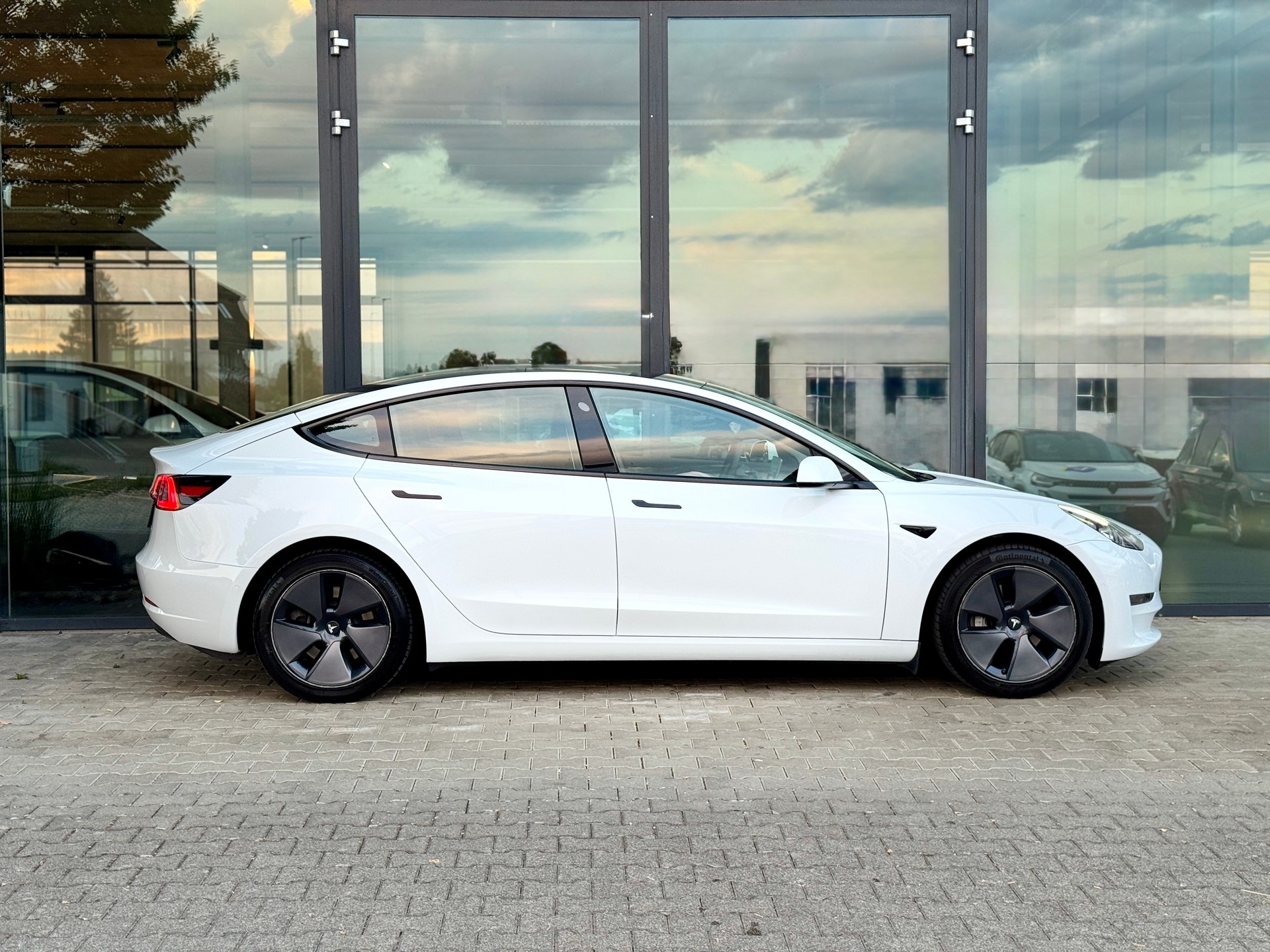 TESLA Model 3 Long Range Dual Motor AWD / AMD Ryzen *RESERVIERT*-image-6