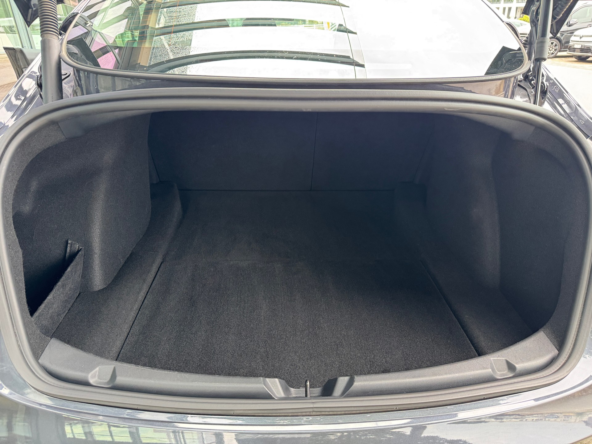 TESLA Model 3 Long Range Dual Motor AWD / AMD Ryzen *RESERVIERT*-image-11