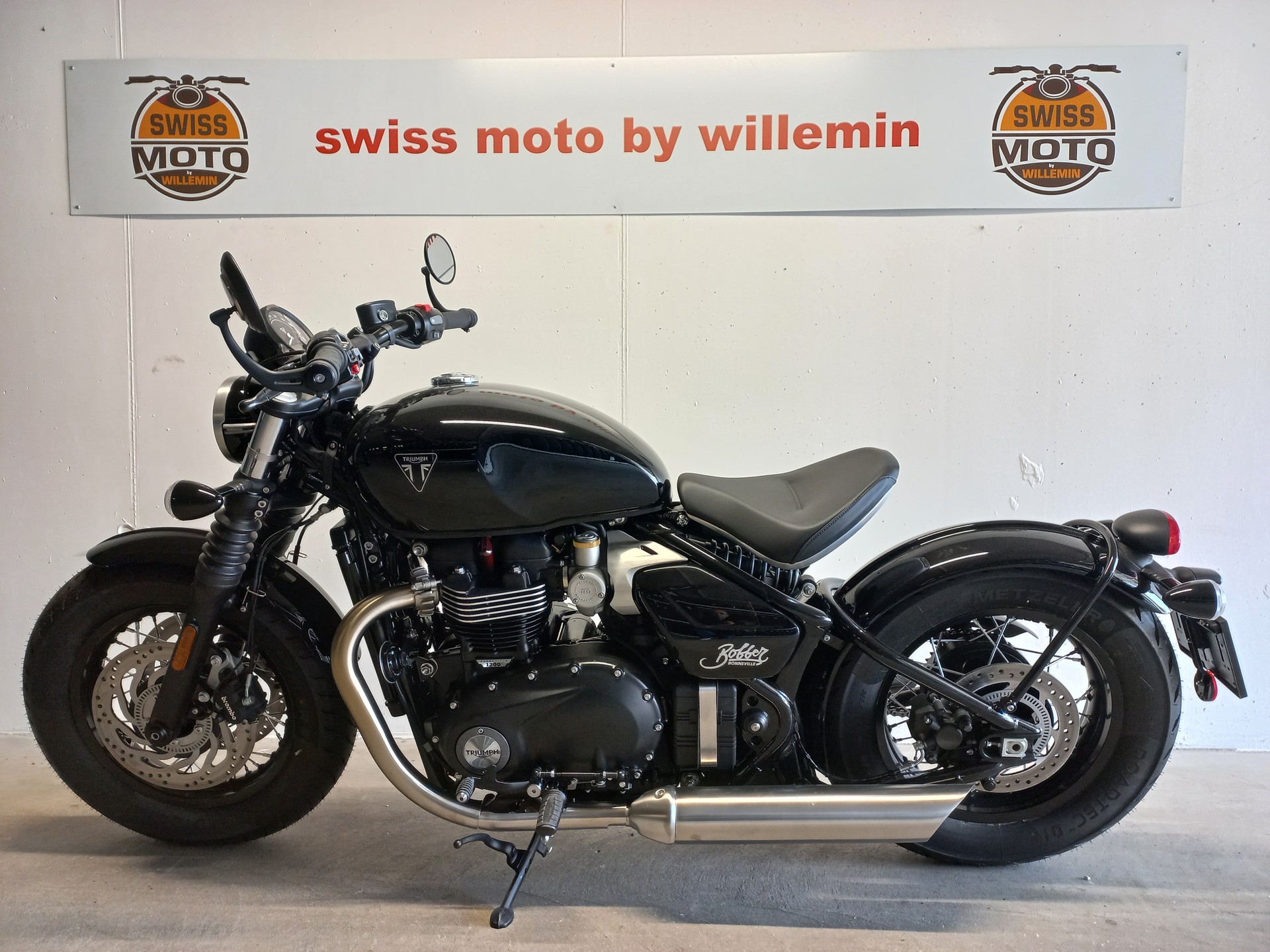 TRIUMPH Bonneville Bobber