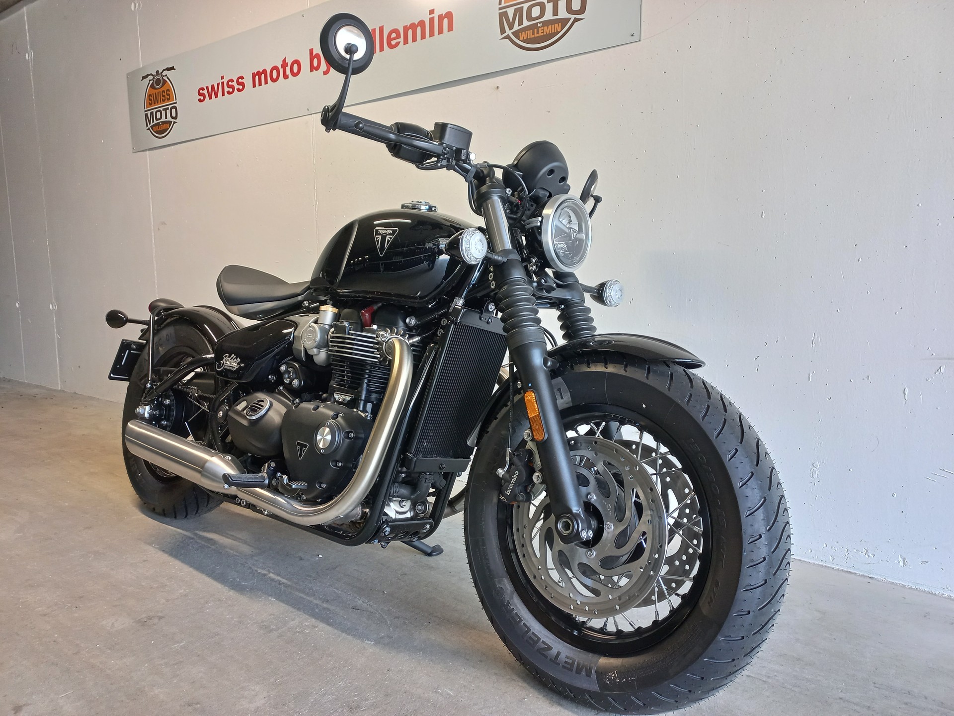 TRIUMPH Bonneville Bobber-image-8