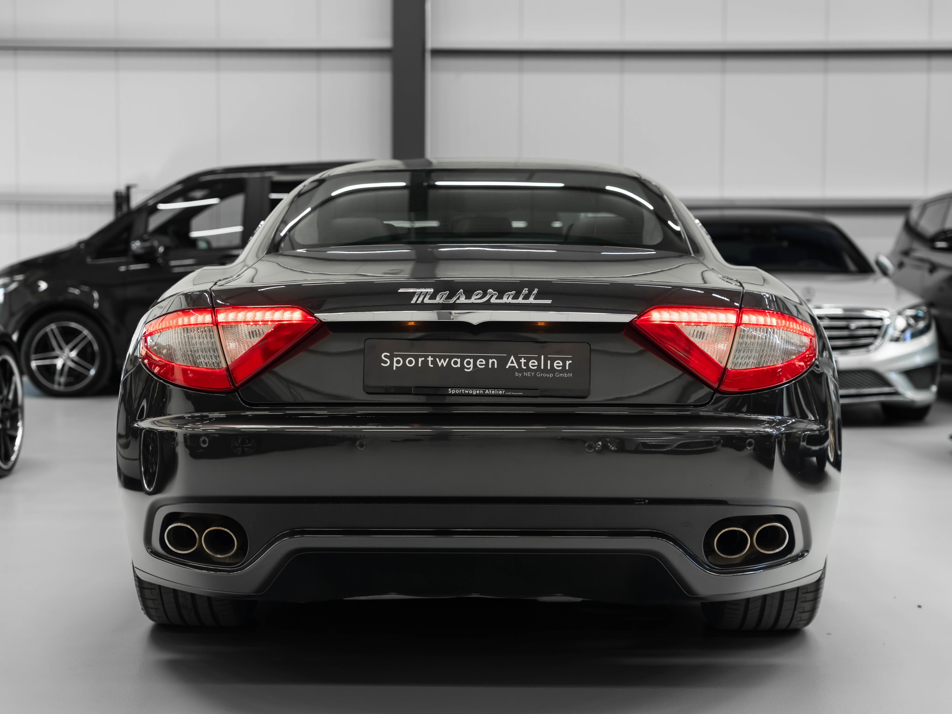 MASERATI GranTurismo S Automatica-showroom-element-2
