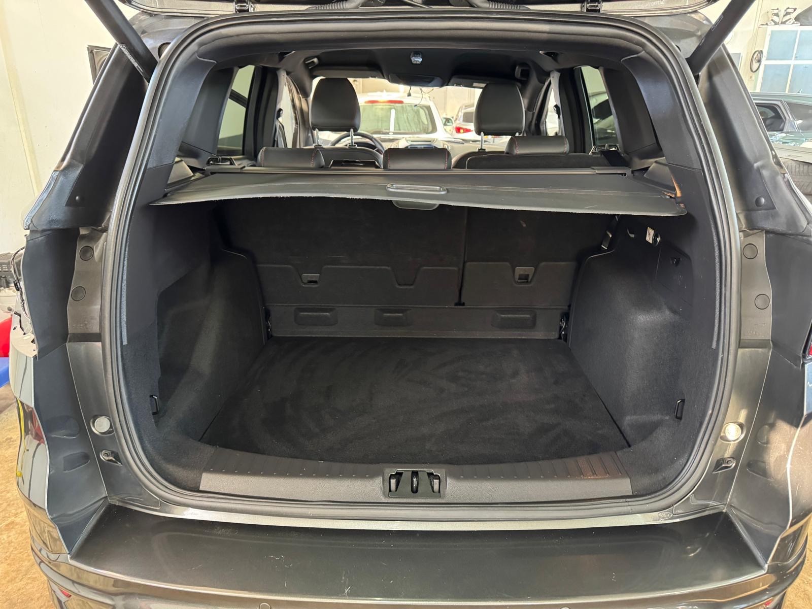 FORD Kuga 2.0 TDCi ST Line High 4WD PowerShift-image-10