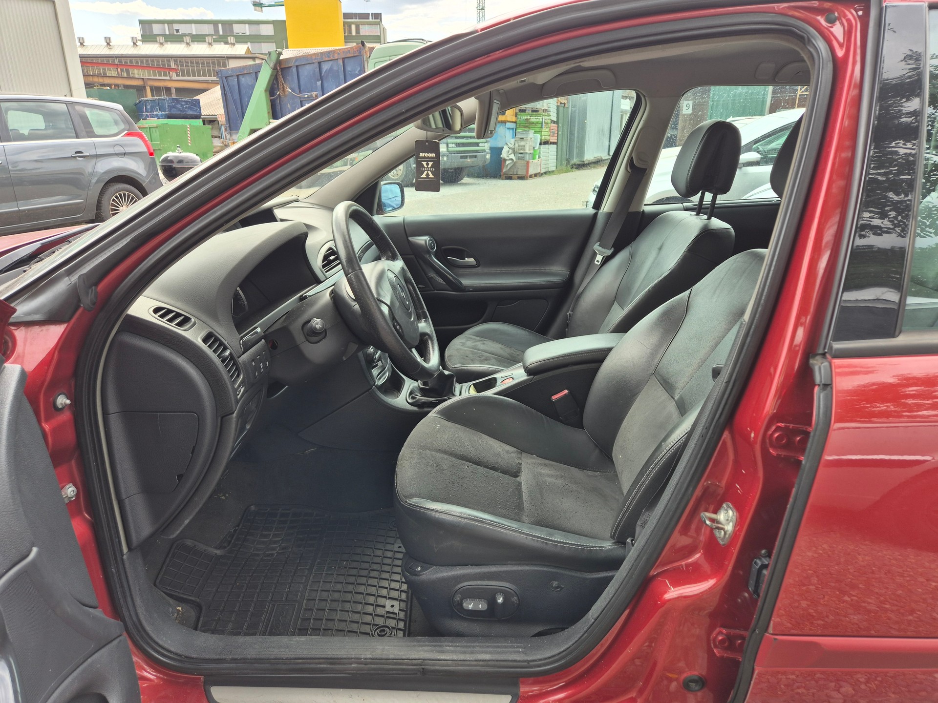 RENAULT Laguna Grandtour 2.2 dCi Dynamique-image-6