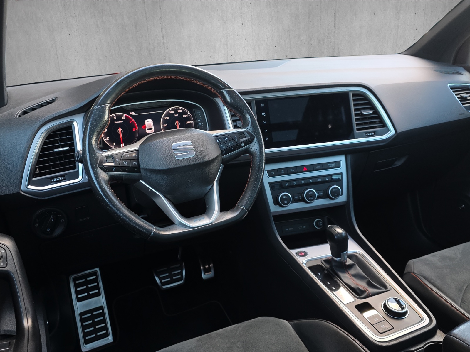 SEAT Ateca 2.0 TSI Hola FR 4Drive DSG-image-8