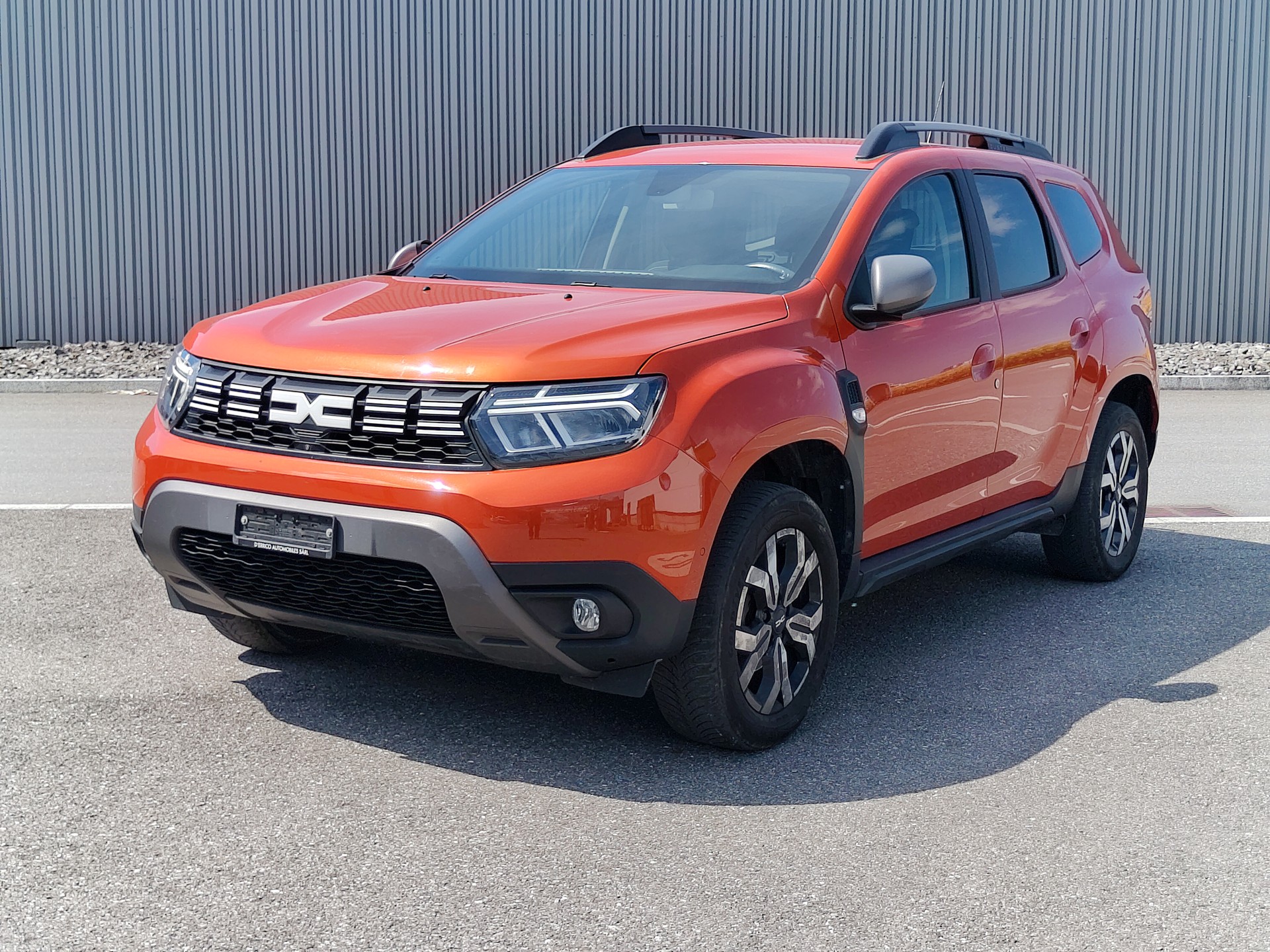DACIA Duster TCe 150 Journey+ 4x4-showroom-element-1