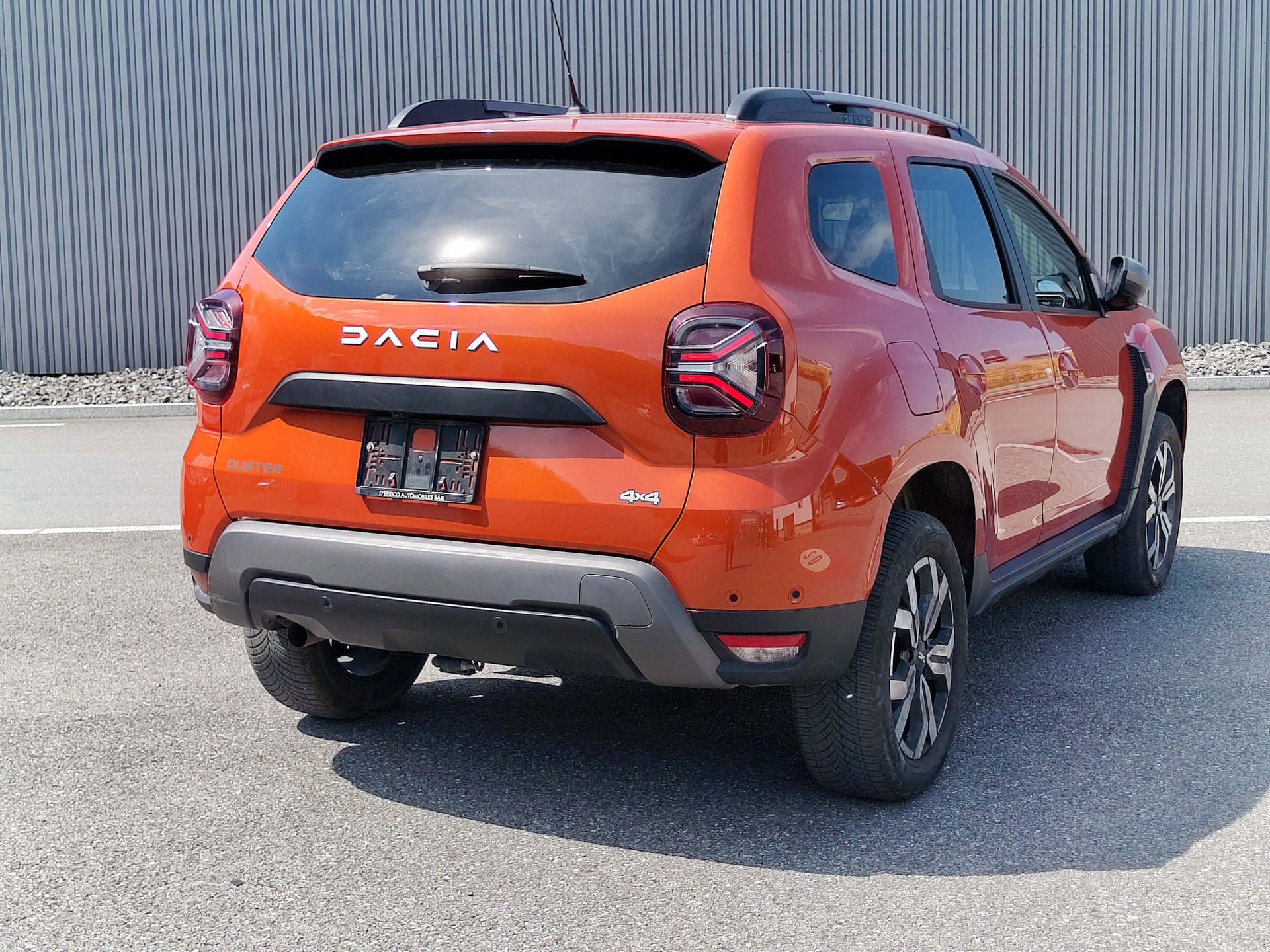 DACIA Duster TCe 150 Journey+ 4x4-showroom-element-3