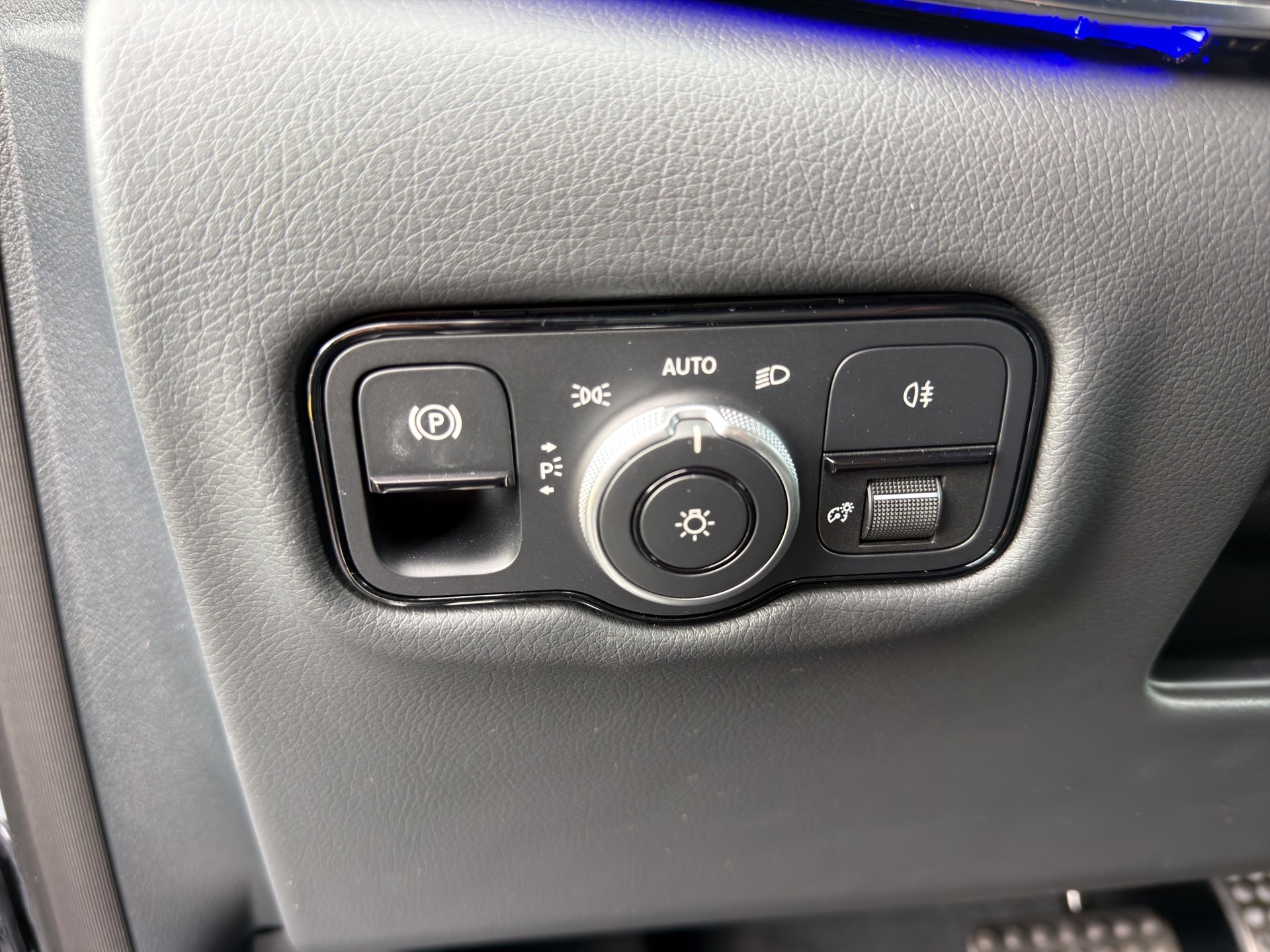 MERCEDES-BENZ V 250 d Style L TREND 4MATIC-image-17
