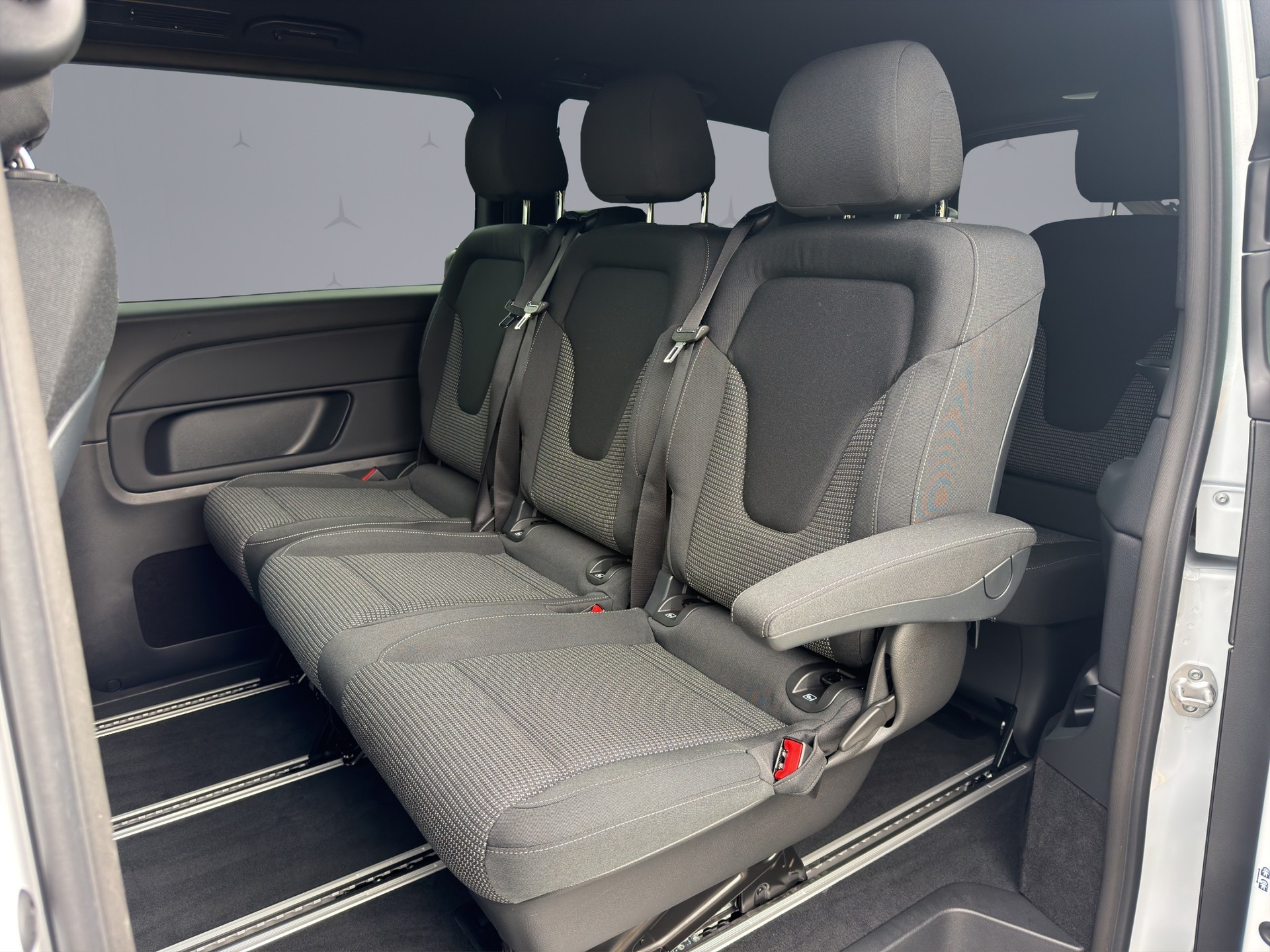 MERCEDES-BENZ V 250 d Style L TREND 4MATIC-image-9
