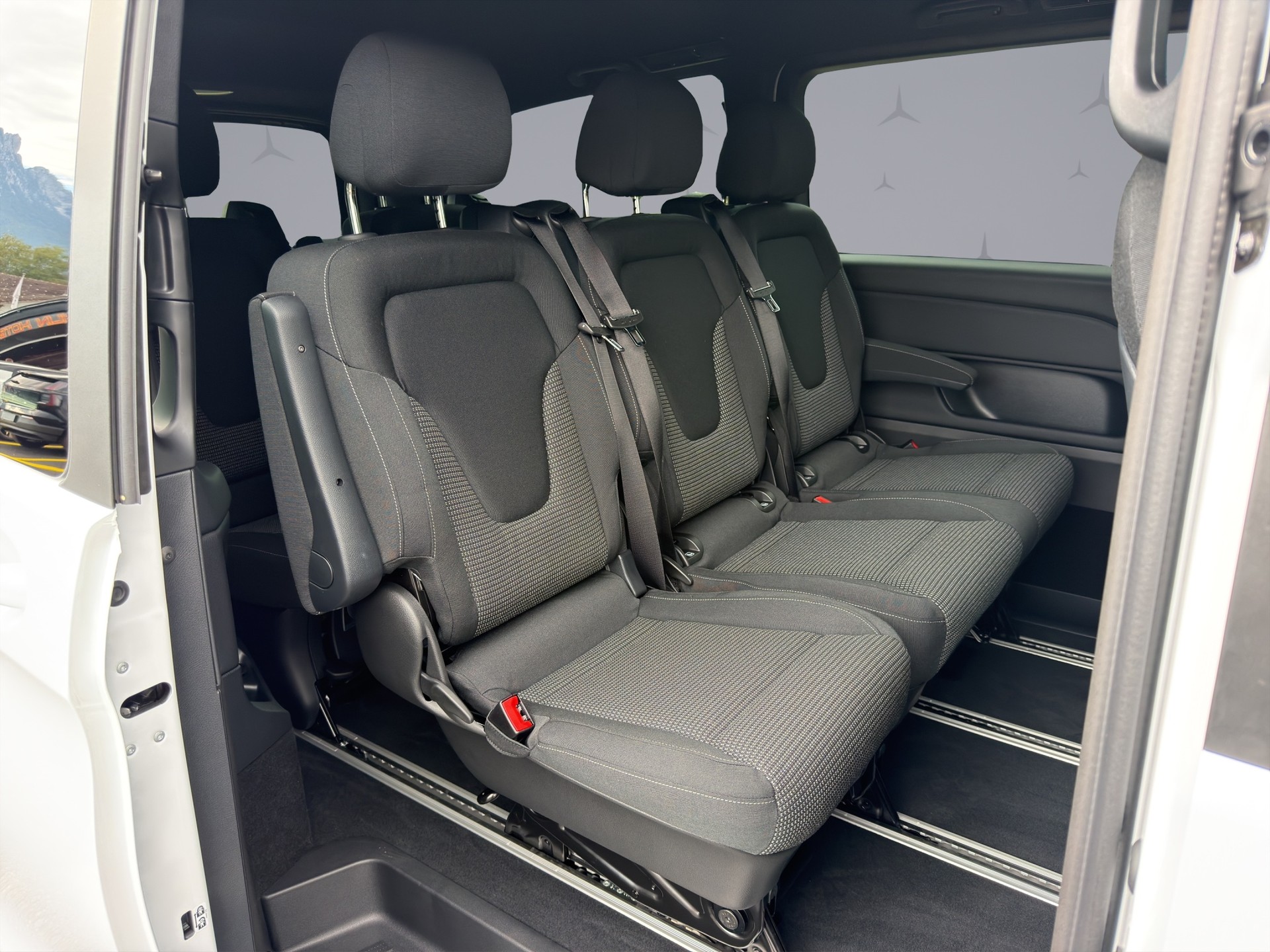 MERCEDES-BENZ V 250 d Style L TREND 4MATIC-image-14