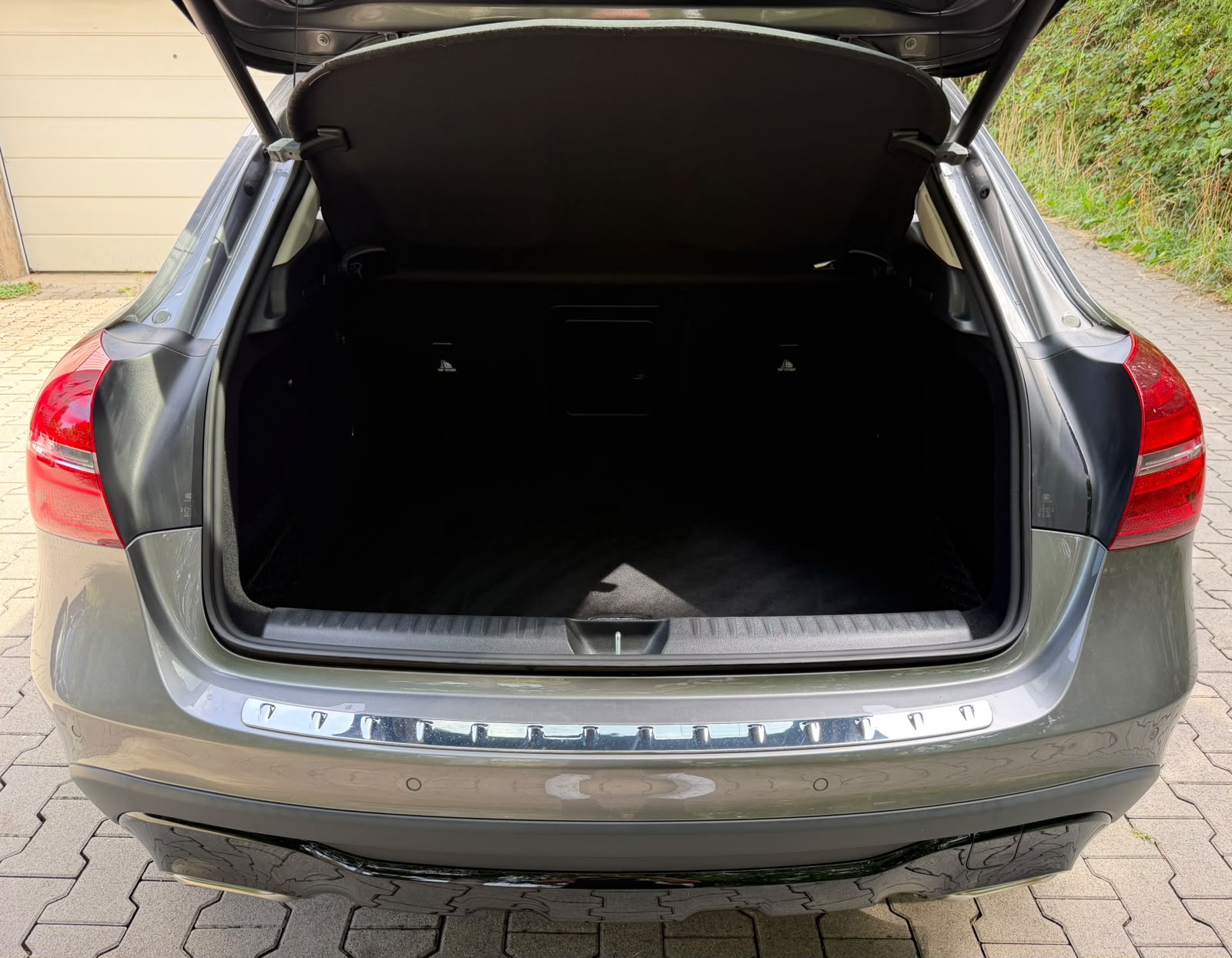 MERCEDES-BENZ GLA 200 Night Star 7G-DCT-image-13