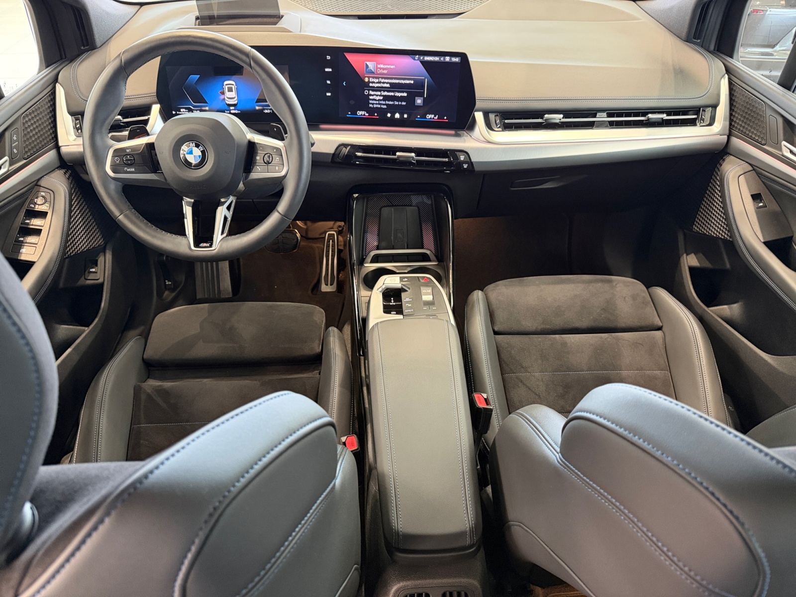 BMW 218d Active Tourer M Sport DKG AHK-image-10