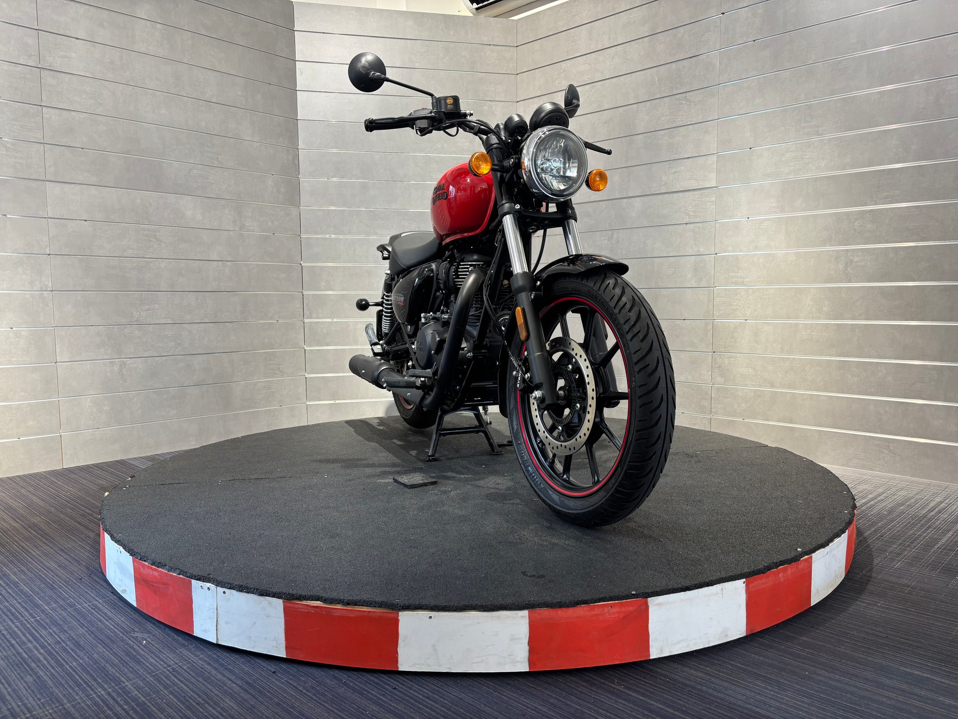 ROYAL ENFIELD Meteor Fireball-image-7