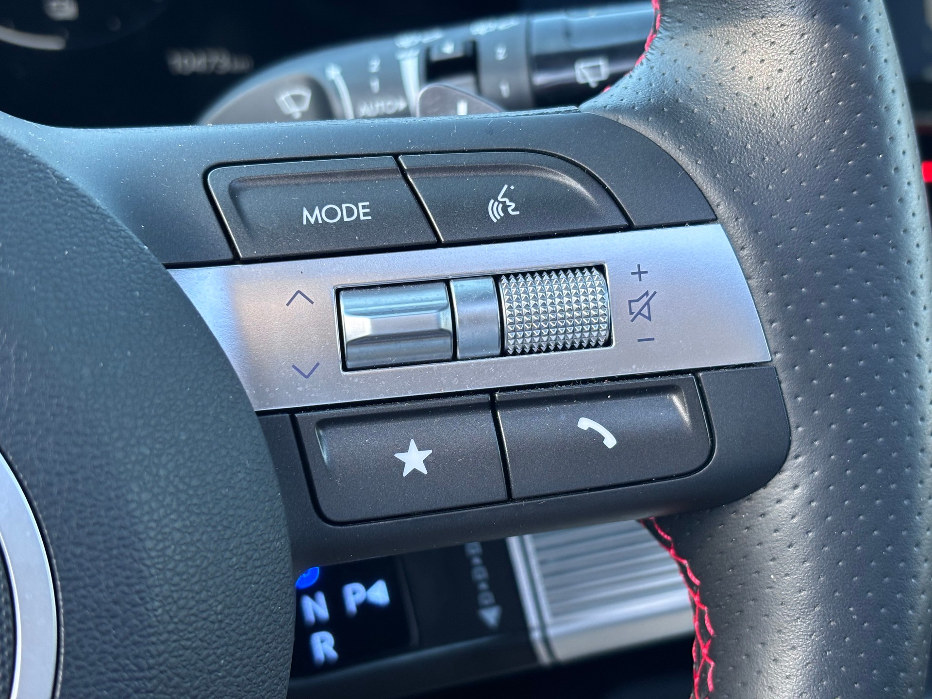 HYUNDAI Kona 1.6 GDi Hybrid N-Line-image-25