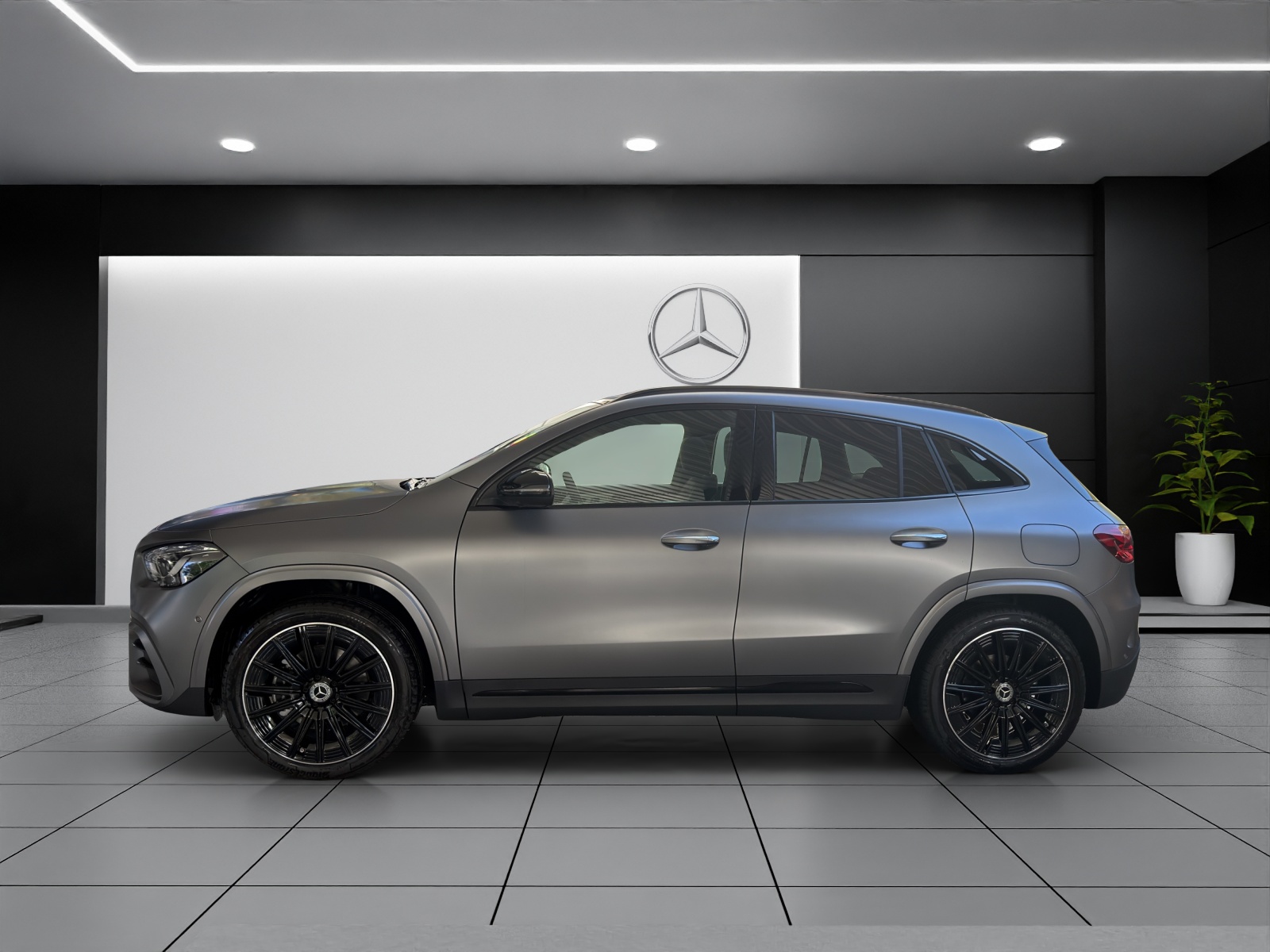 MERCEDES-BENZ GLA 200 Night Star 7G-DCT-showroom-element-2
