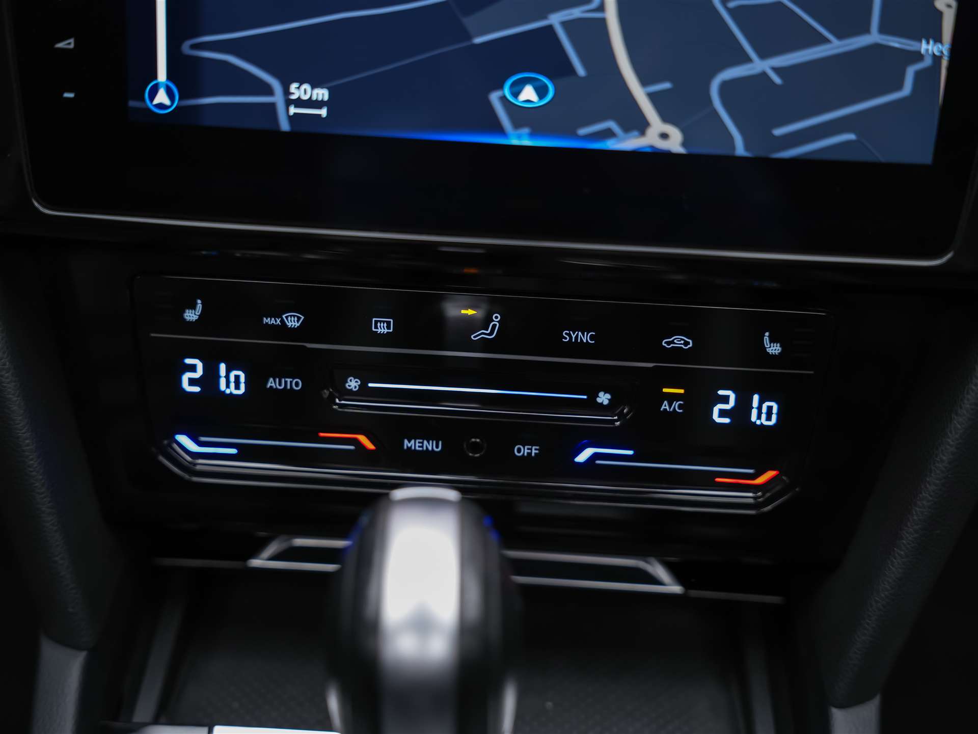 VW Arteon SB 2.0 TSI R 4Motion DSG *Panorama*Massage*Voll Leder*AHK*-image-25