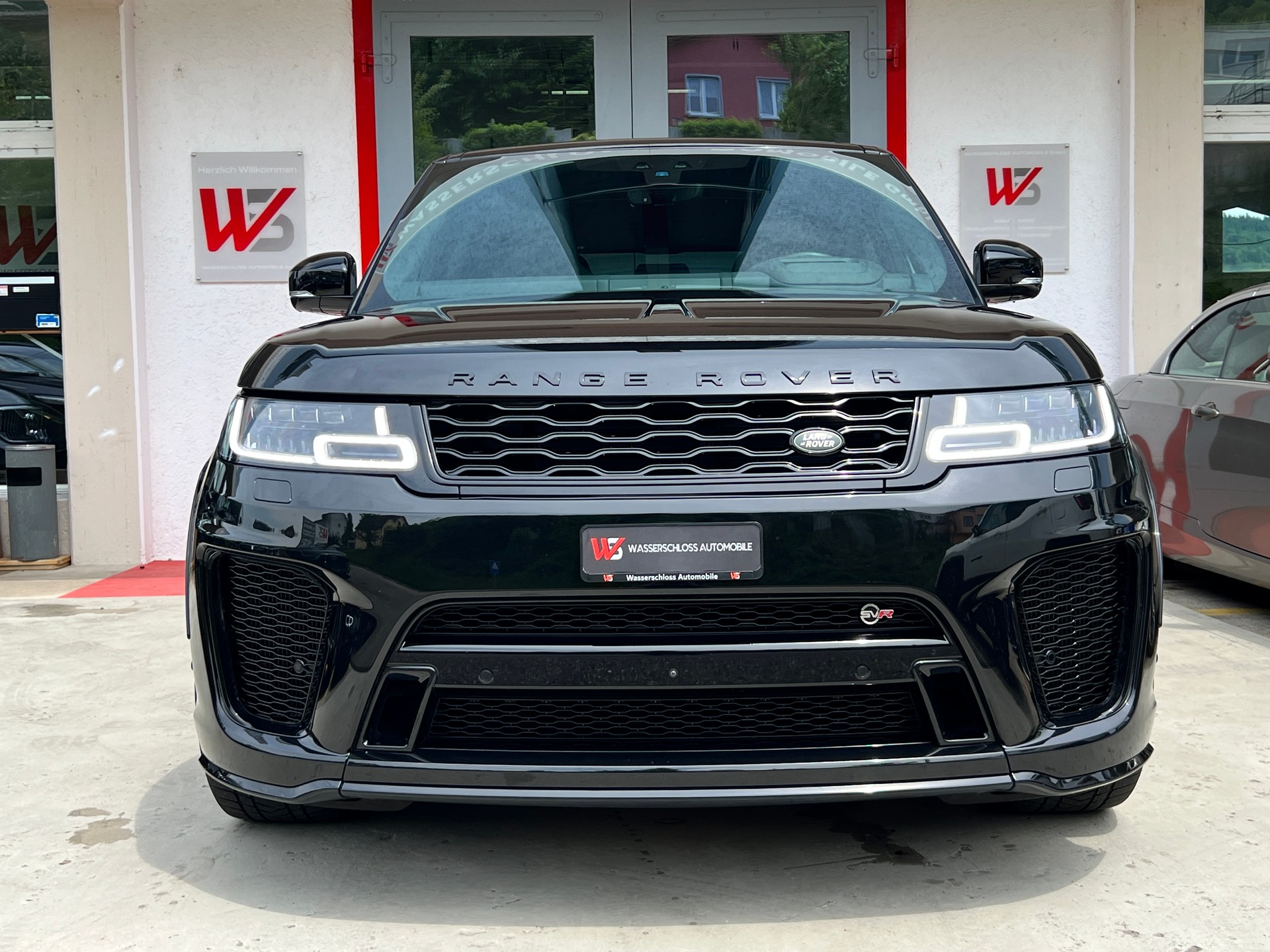 LAND ROVER Range Rover Sport 5.0 V8 S/C SVR Automatic-showroom-element-3