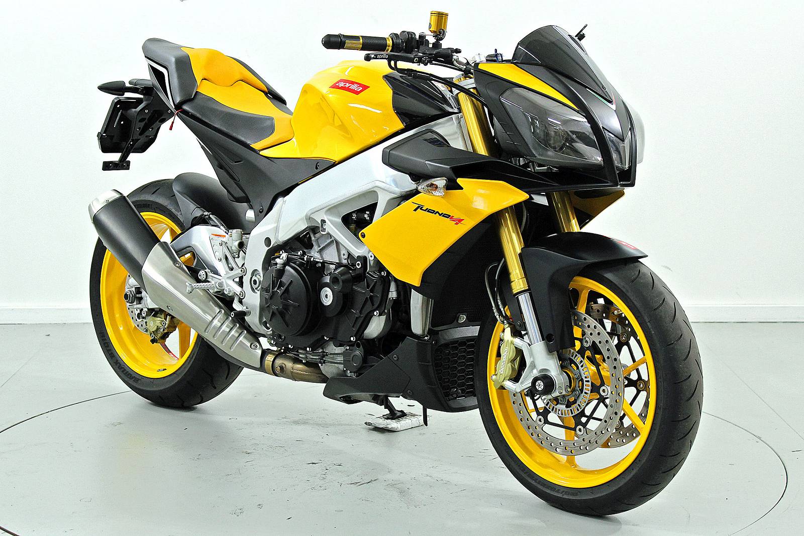 APRILIA Tuono V4 ABS-image-1