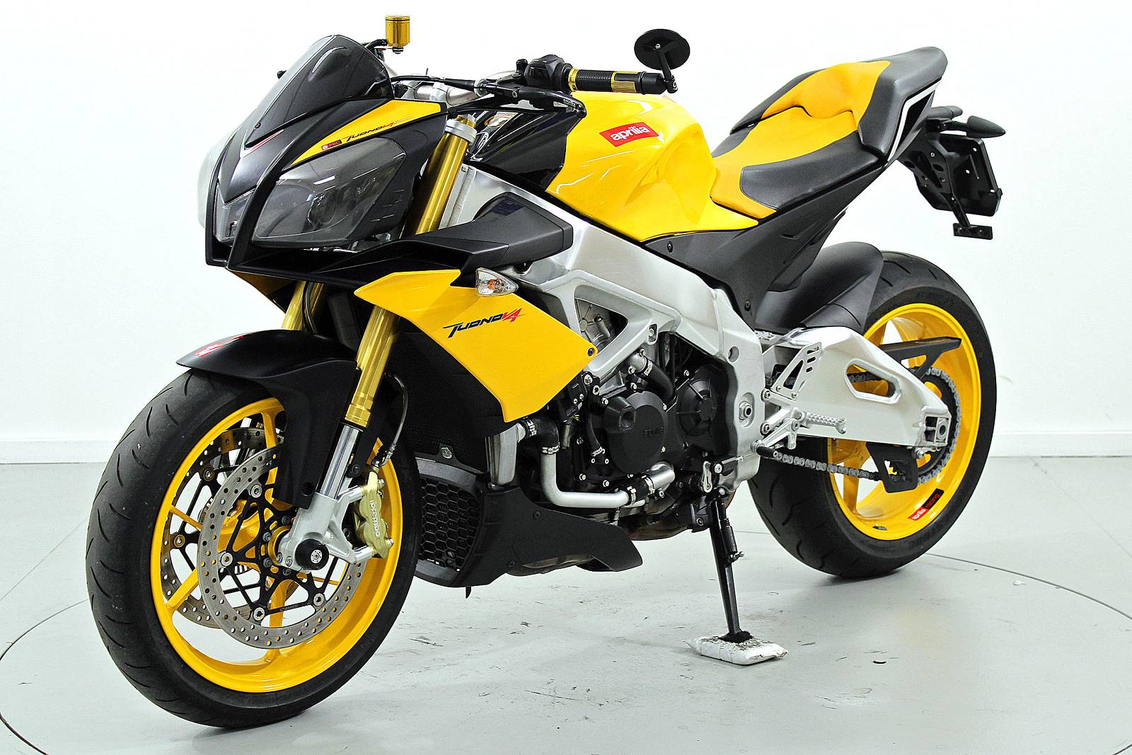 APRILIA Tuono V4 ABS-image-2