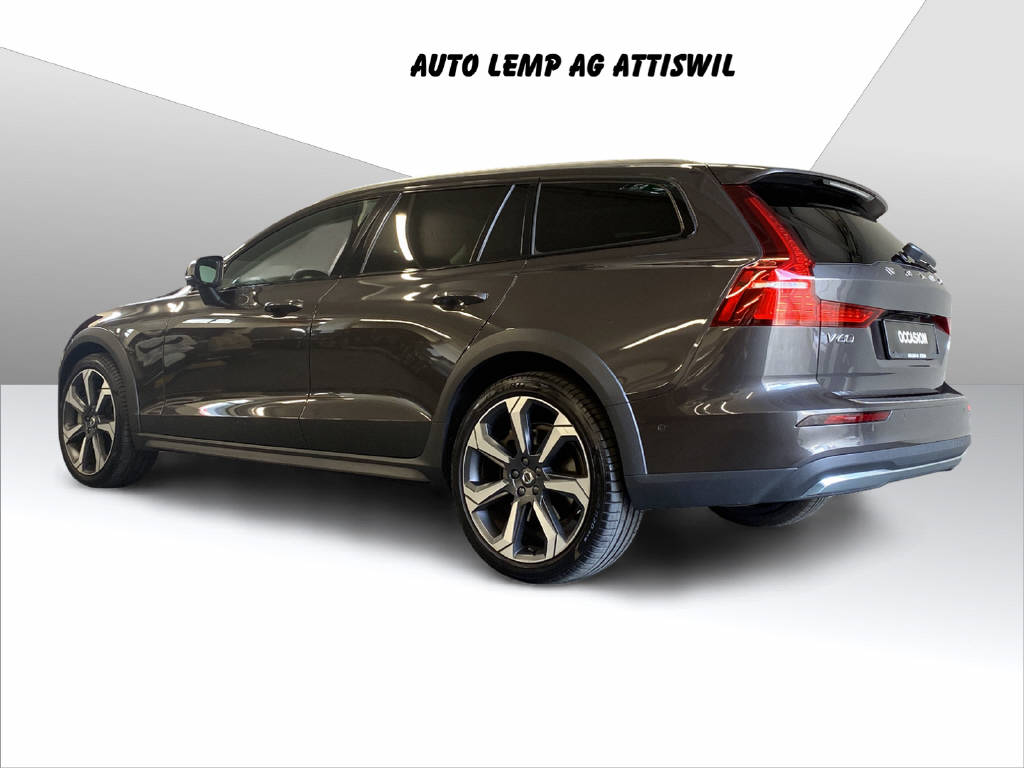 VOLVO V60 Cross Country 2.0 B5 Ultim-image-3