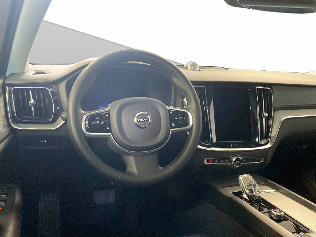 VOLVO V60 Cross Country 2.0 B5 Ultim-image-11