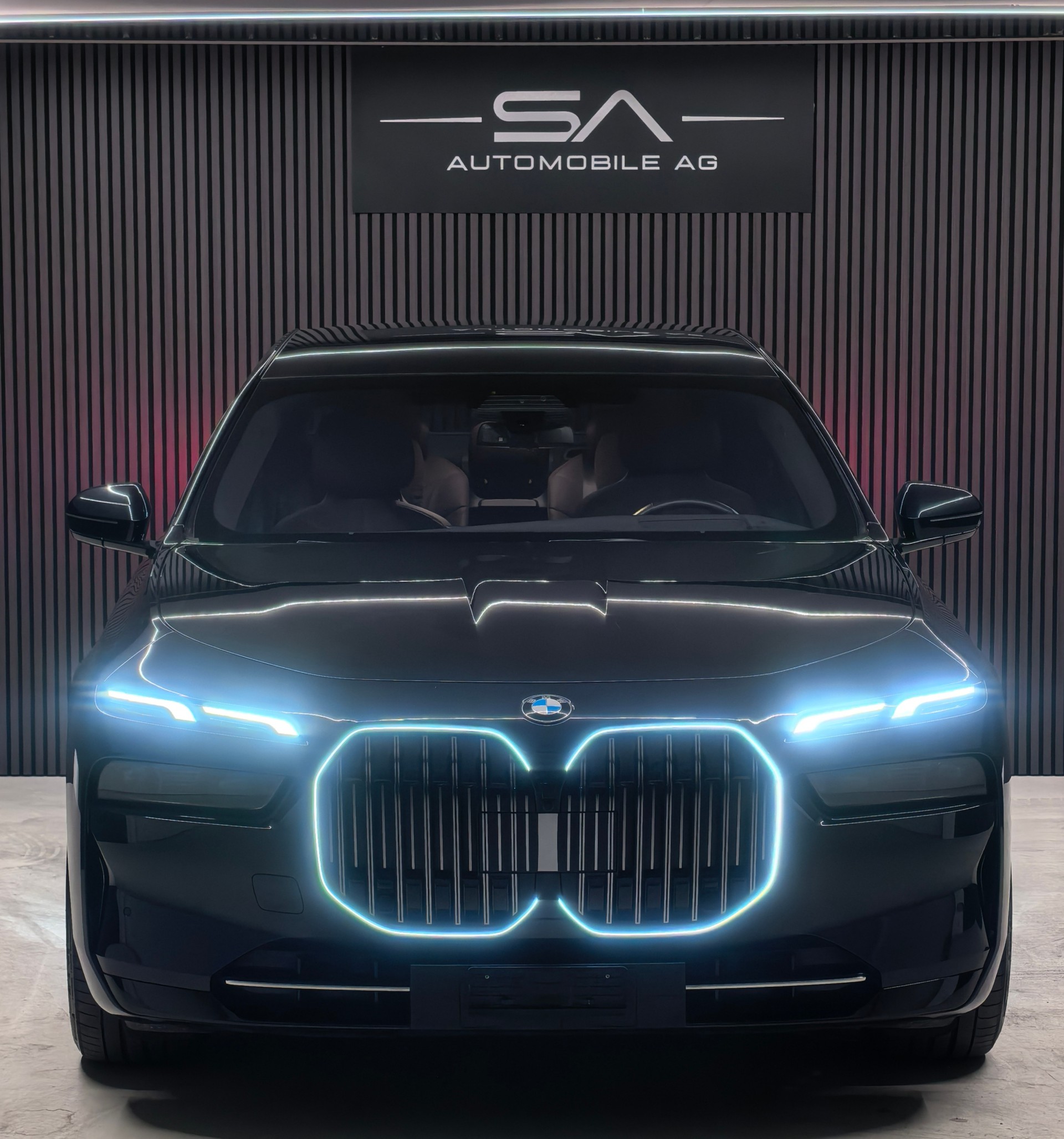 BMW 740d xDrive 48V Steptronic-showroom-element-2