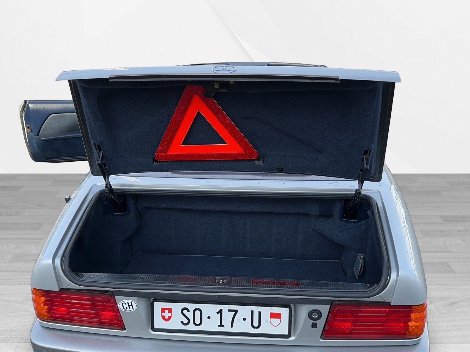 MERCEDES-BENZ 300 SL-24-image-13