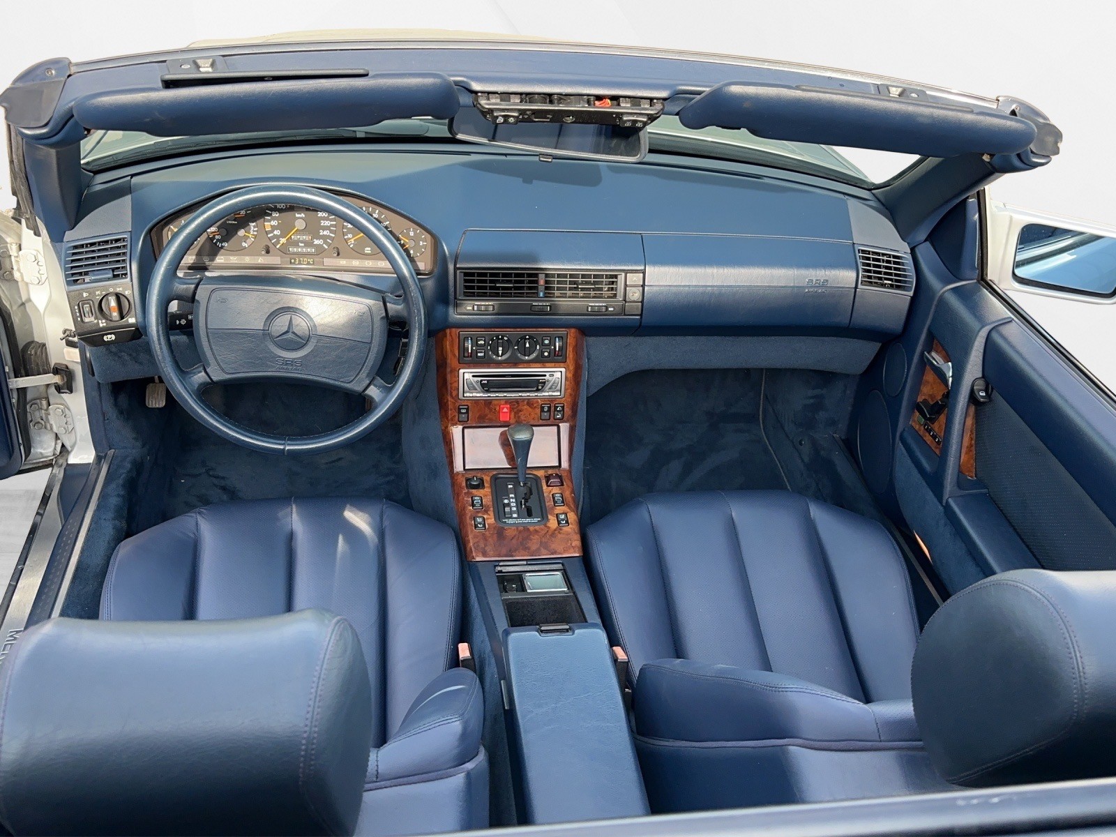 MERCEDES-BENZ 300 SL-24-image-11