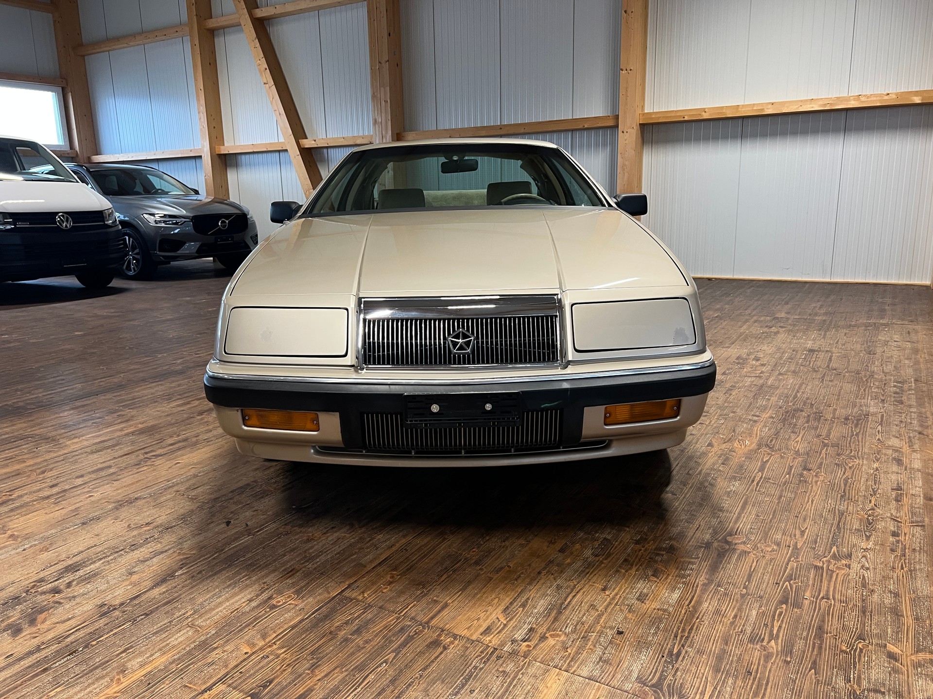 CHRYSLER Le Baron 3.0-showroom-element-1