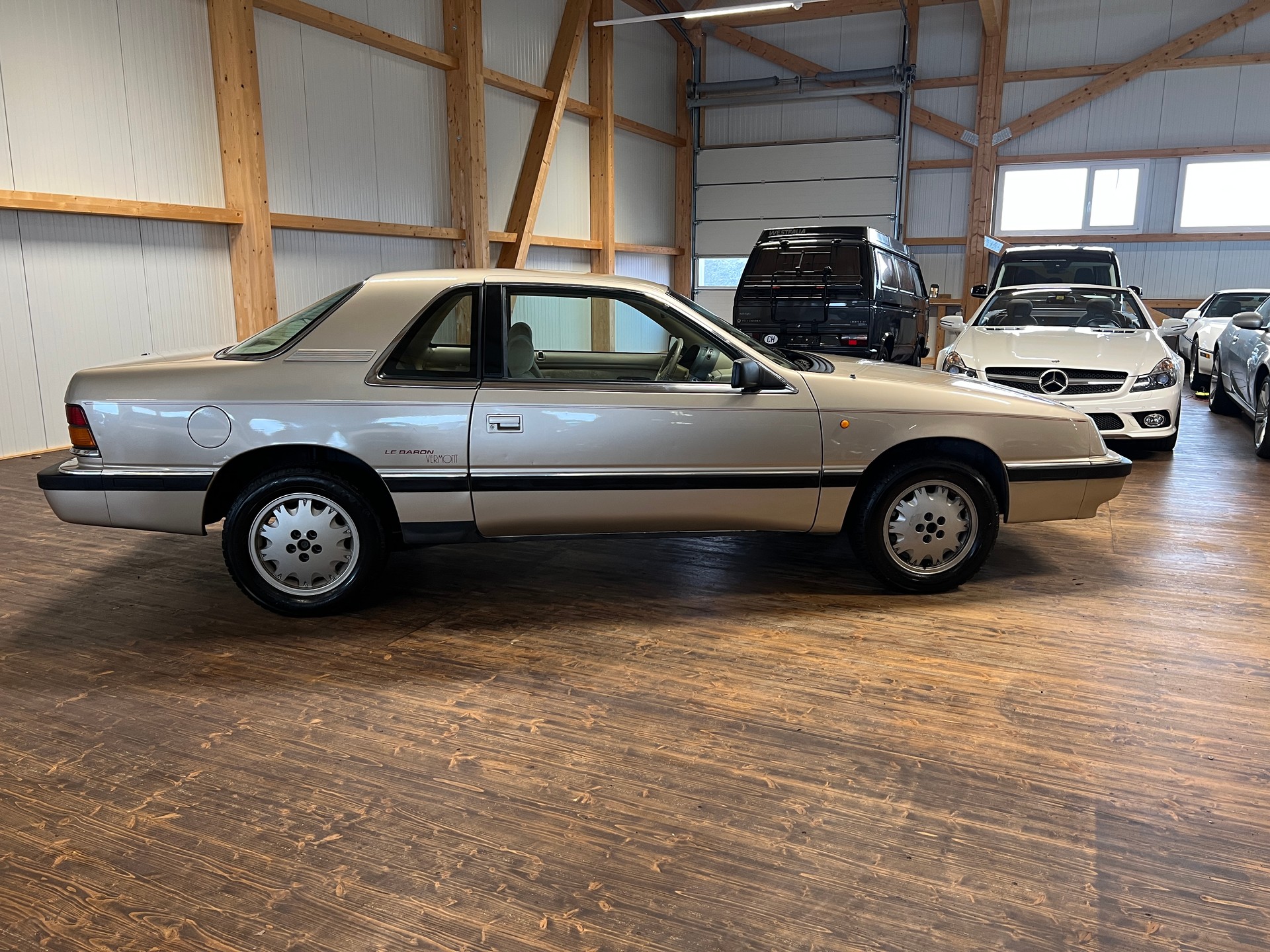 CHRYSLER Le Baron 3.0-showroom-element-3