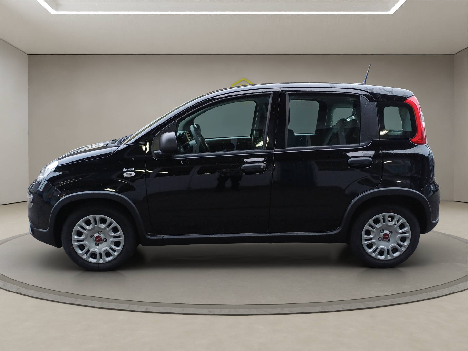 FIAT Panda 1.0 Hybrid City Life-image-1
