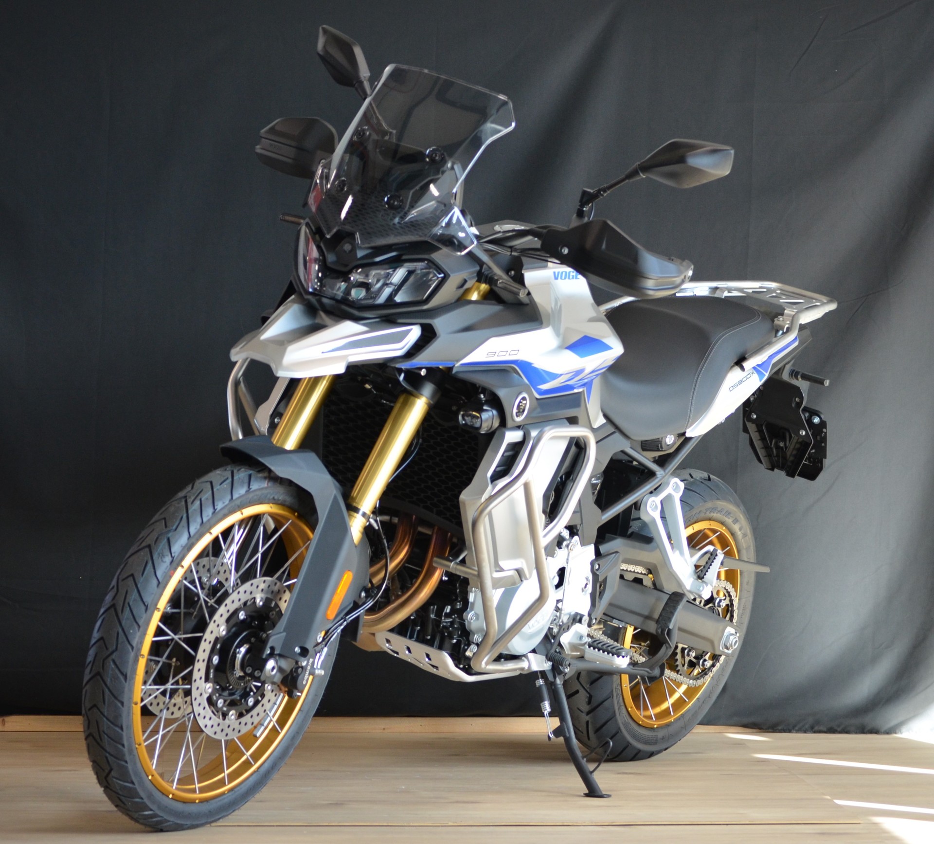 VOGE 900 DSX-image-1