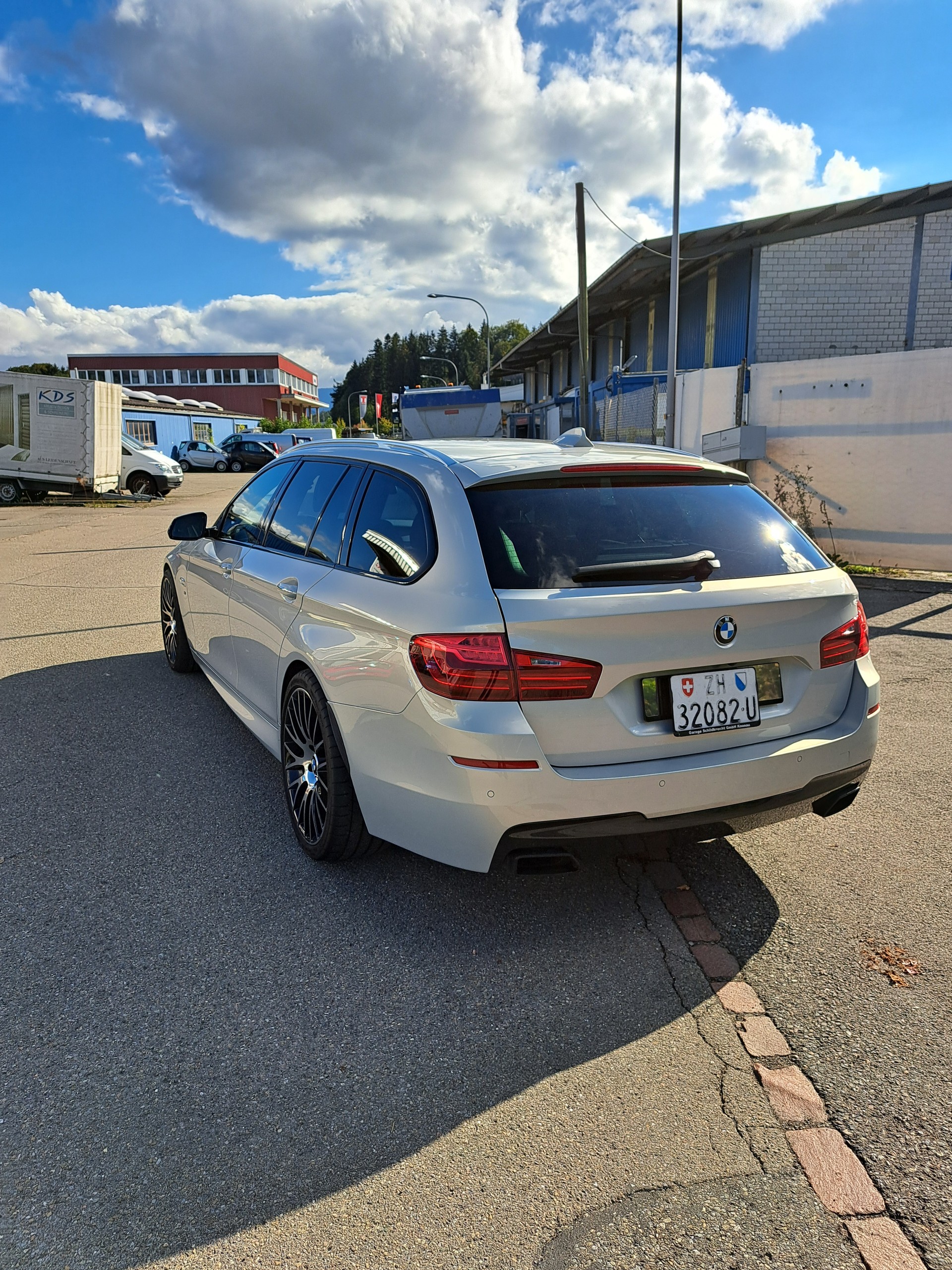 BMW M550d Touring xDrive Steptronic-image-1