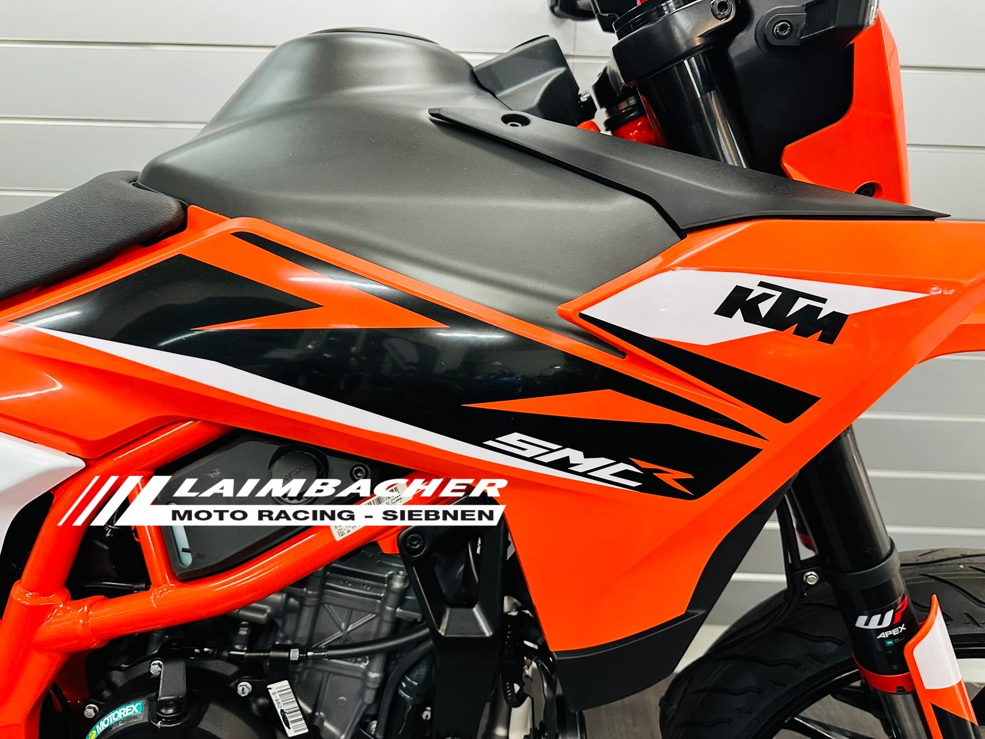 KTM 125 SMC-R-image-1