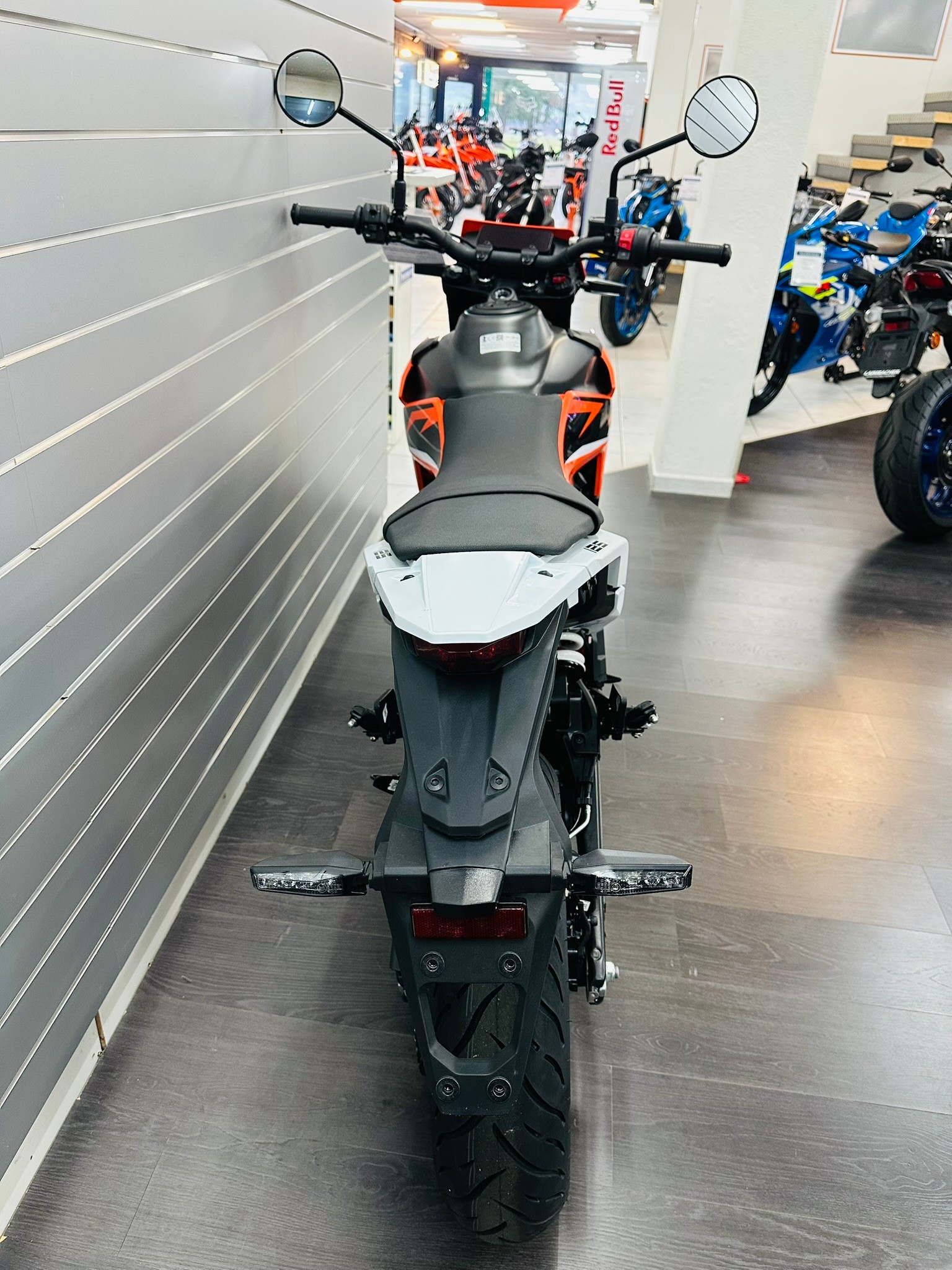 KTM 125 SMC-R-image-3