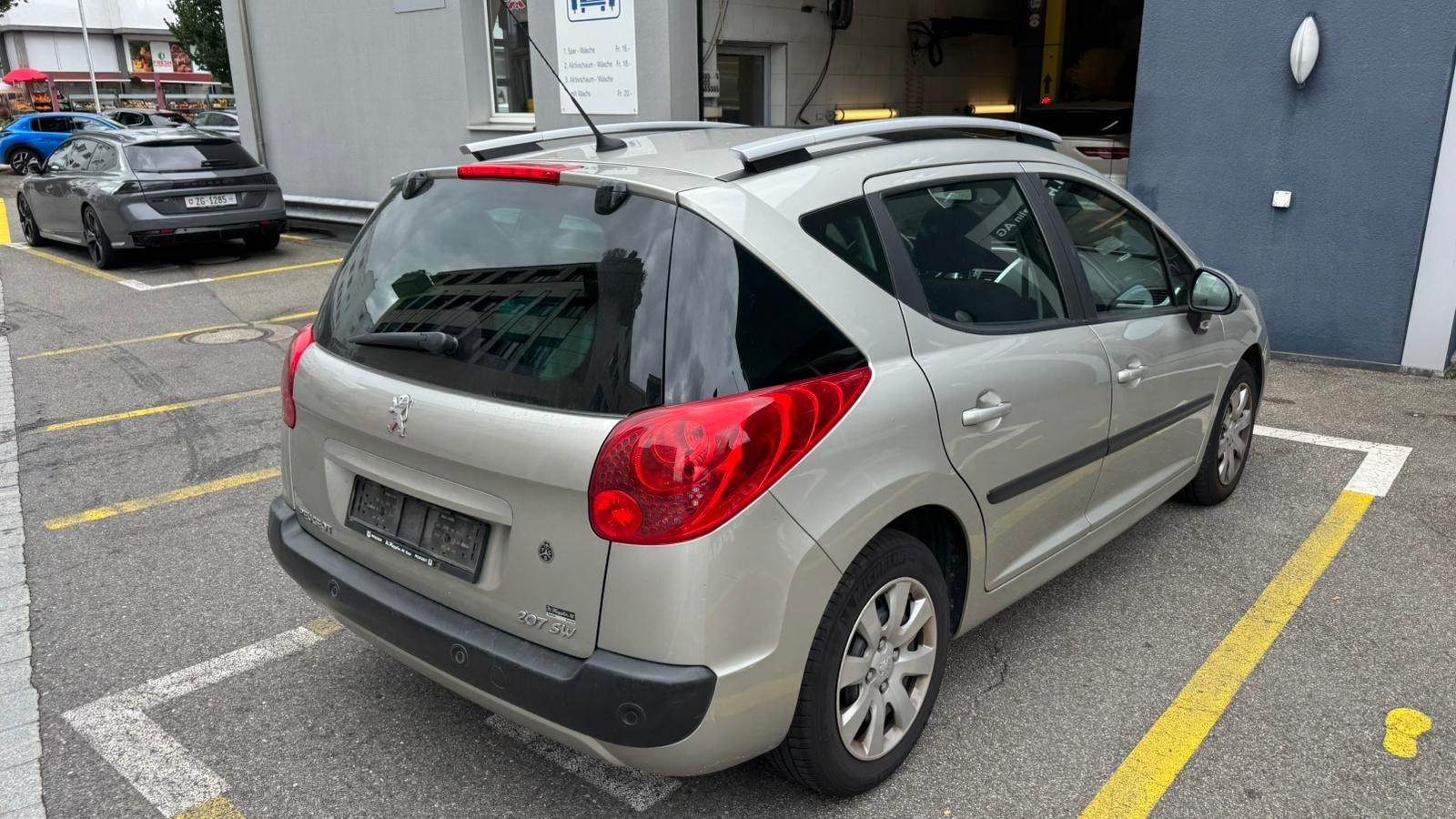 PEUGEOT 207 SW 1.6 16V Trendy Automatic-showroom-element-1