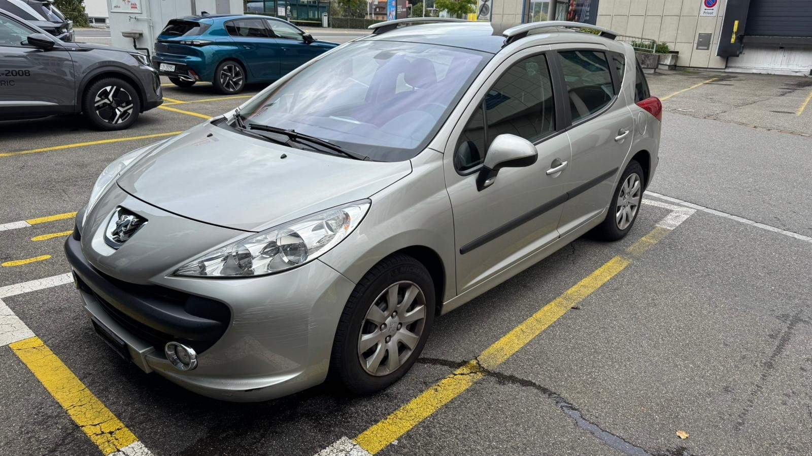 PEUGEOT 207 SW 1.6 16V Trendy Automatic