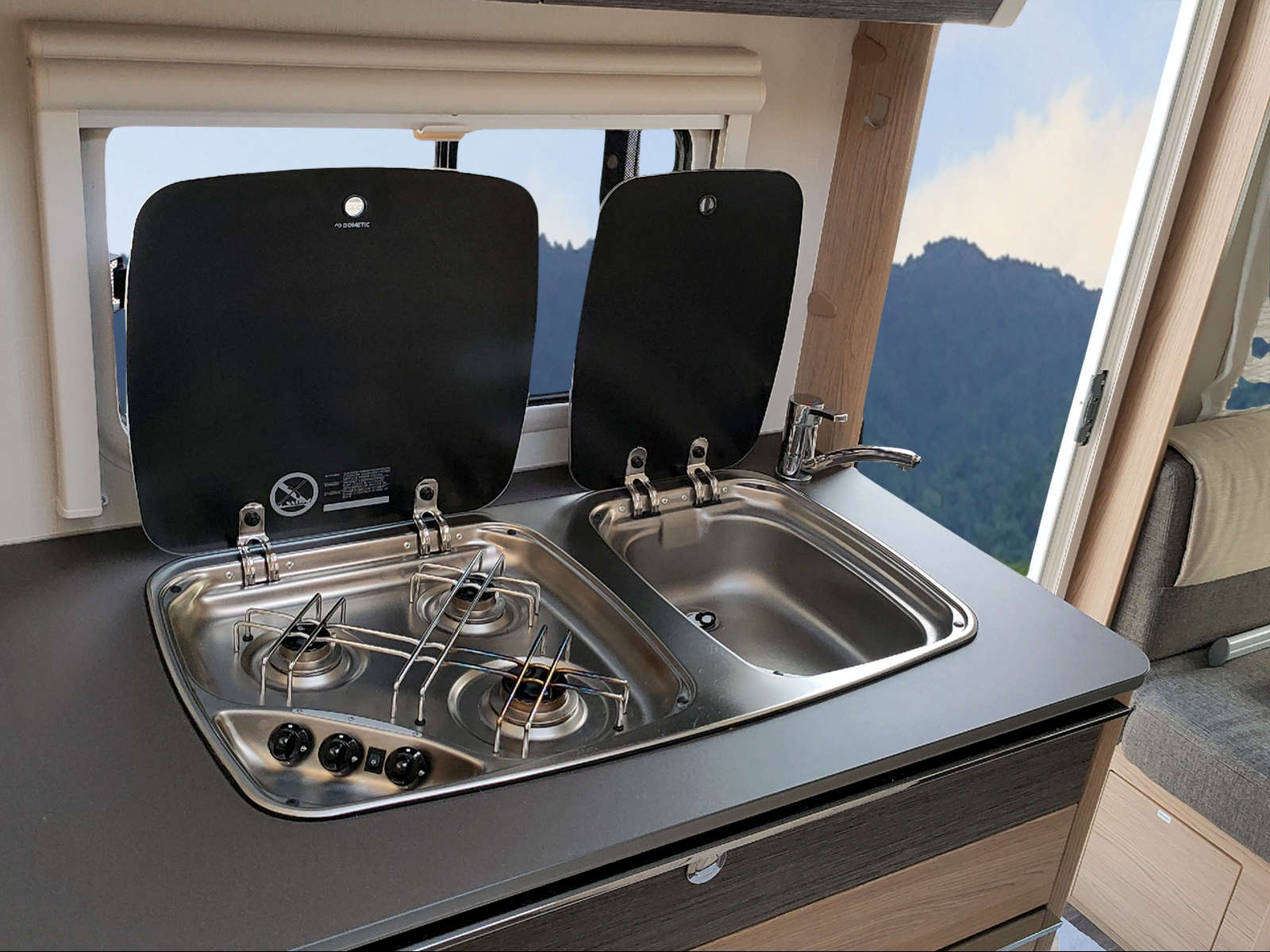 BÜRSTNER Averso Plus (W105)-image-8
