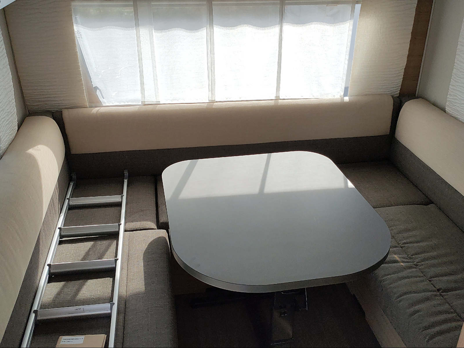 BÜRSTNER Averso Plus (W105)-image-13