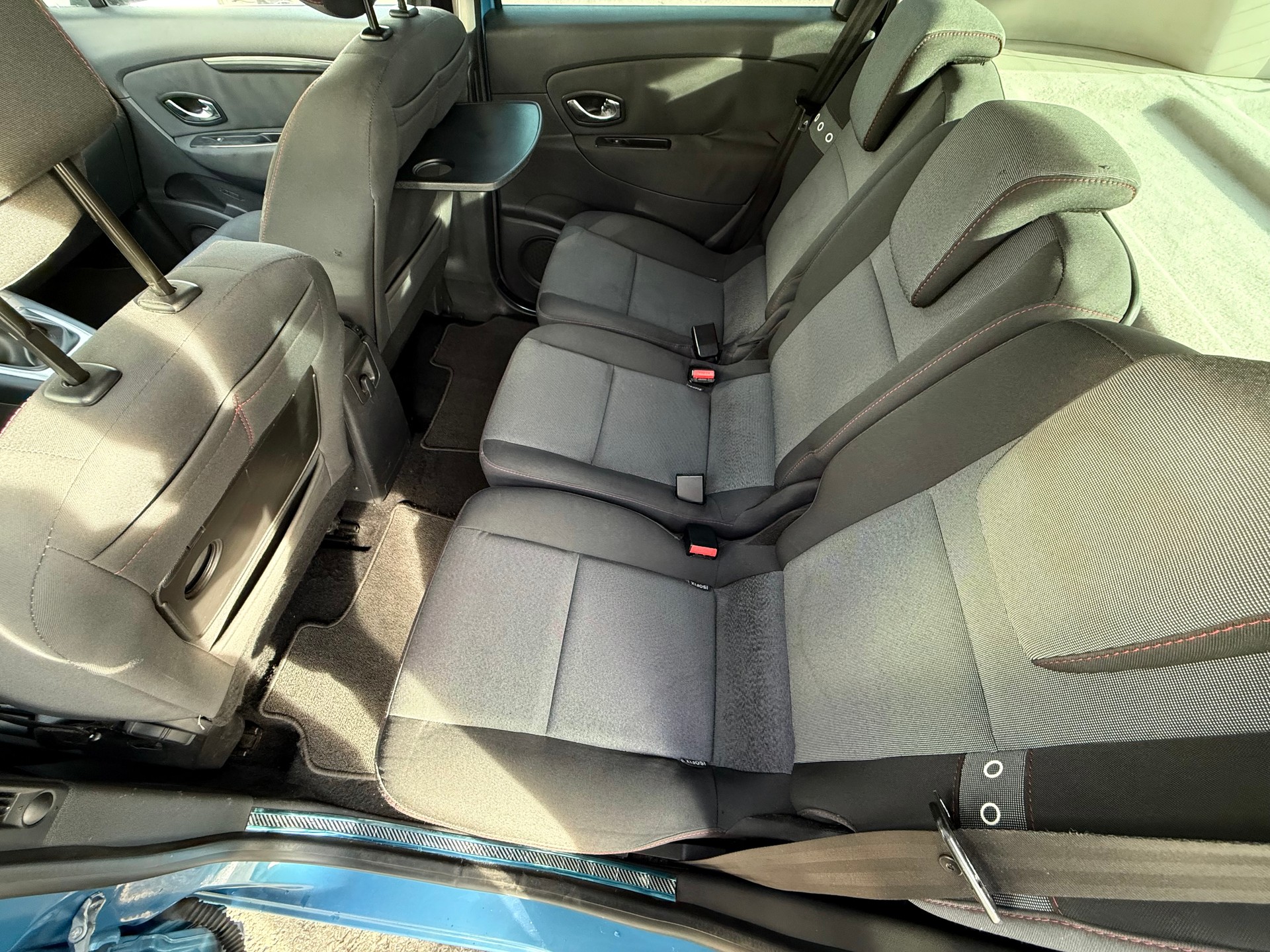 RENAULT Scénic 1.5 dCi Expression EDC Frisch ab MFK-image-11