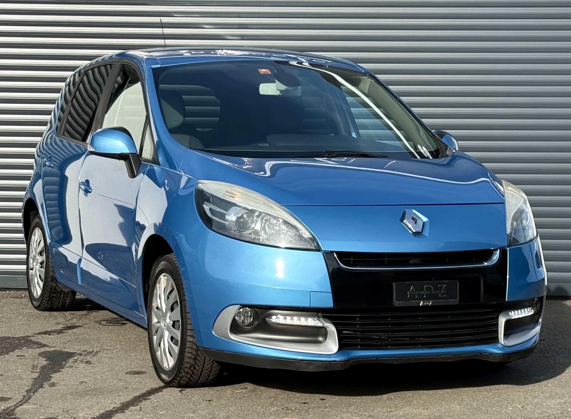 RENAULT Scénic 1.5 dCi Expression EDC Frisch ab MFK-image-2