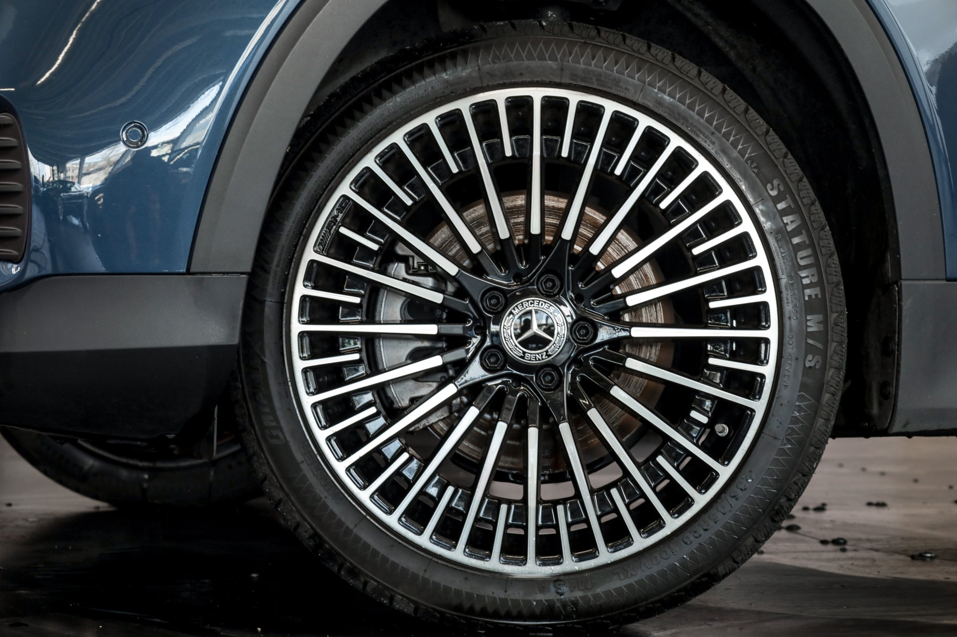 MERCEDES-BENZ EQB 350 4Matic-image-9