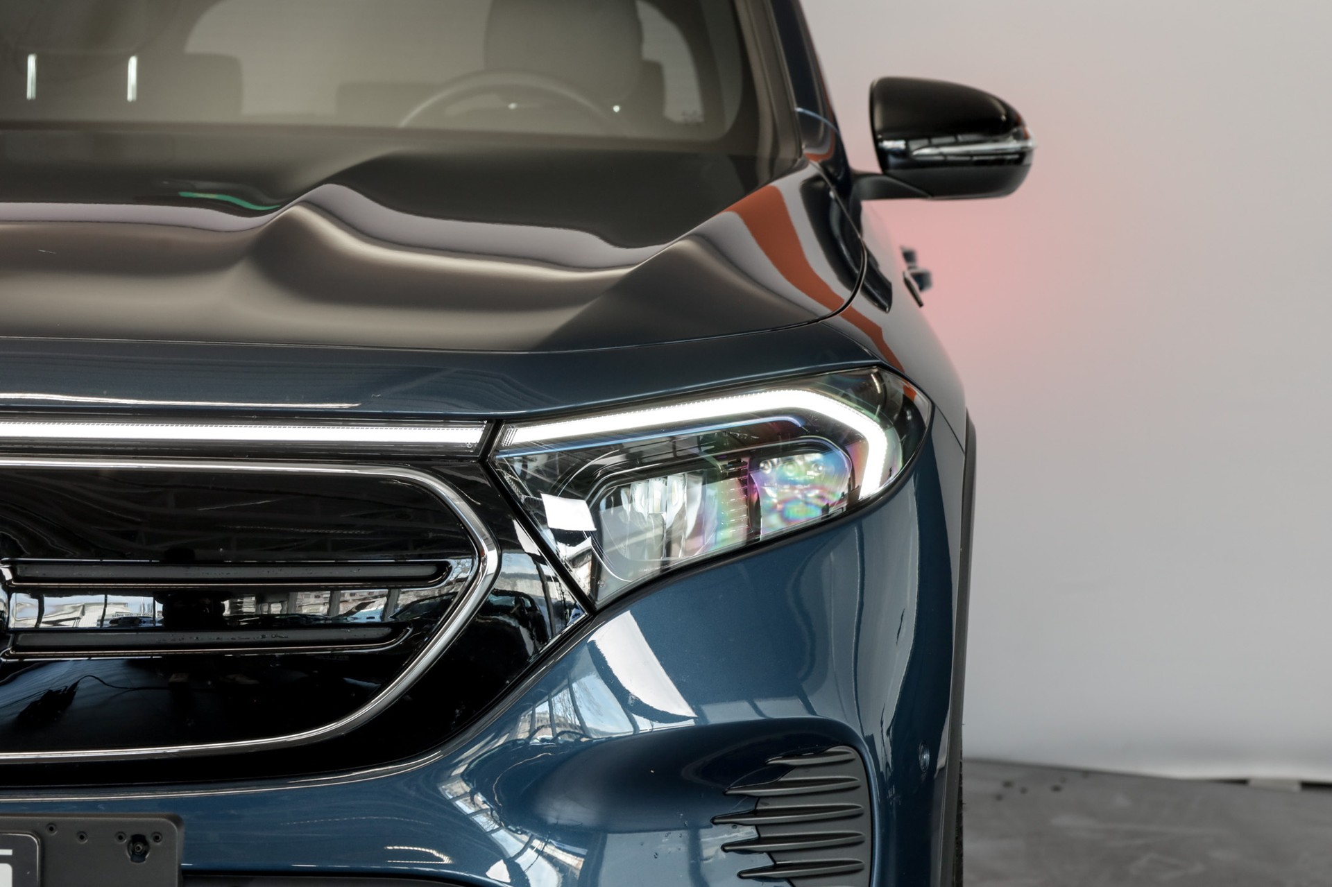 MERCEDES-BENZ EQB 350 4Matic-image-10