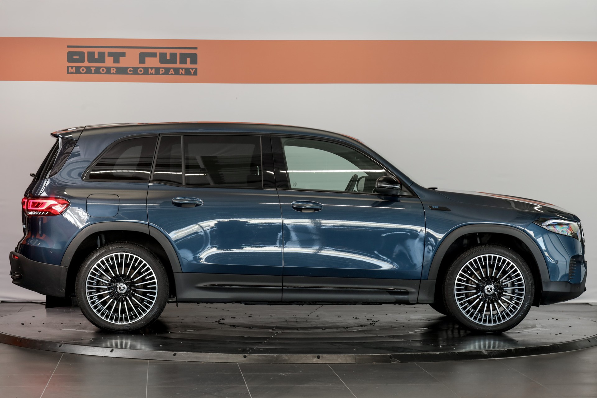 MERCEDES-BENZ EQB 350 4Matic-image-5