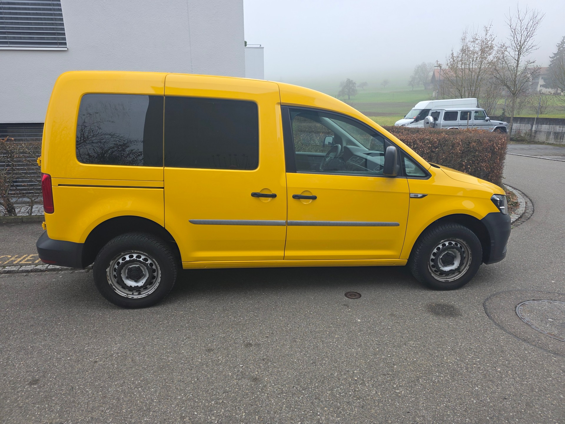 VW Caddy 2.0TDI BlueMotion Technology-showroom-element-3