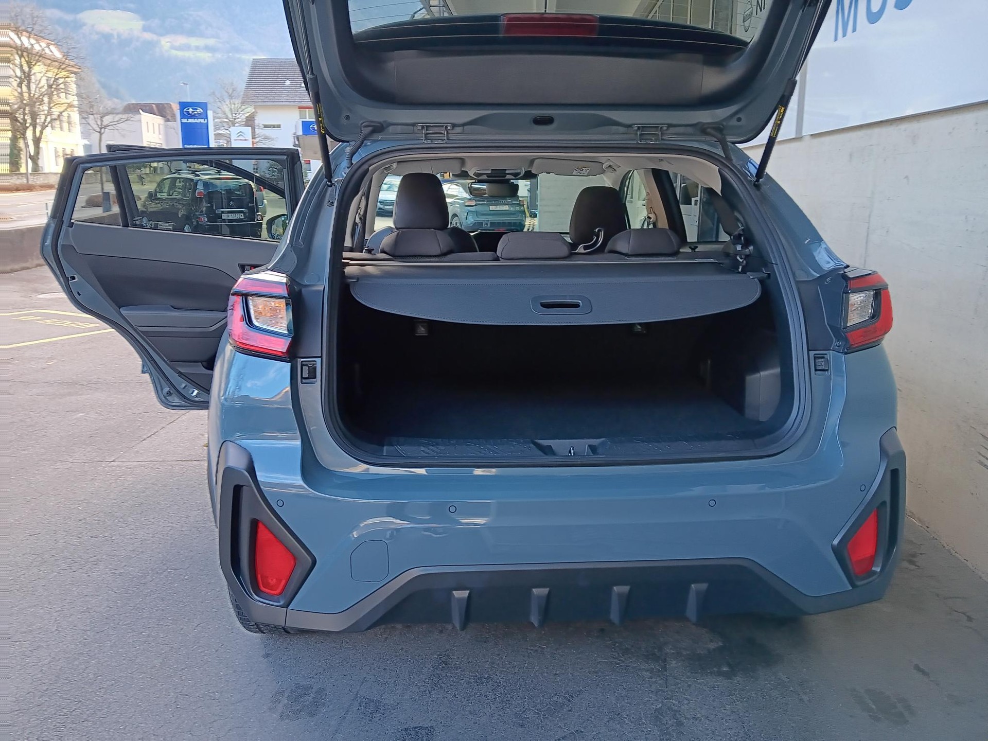 SUBARU Crosstrek 2.0 e-Boxer Swiss Plus AWD Lineartronic-image-4