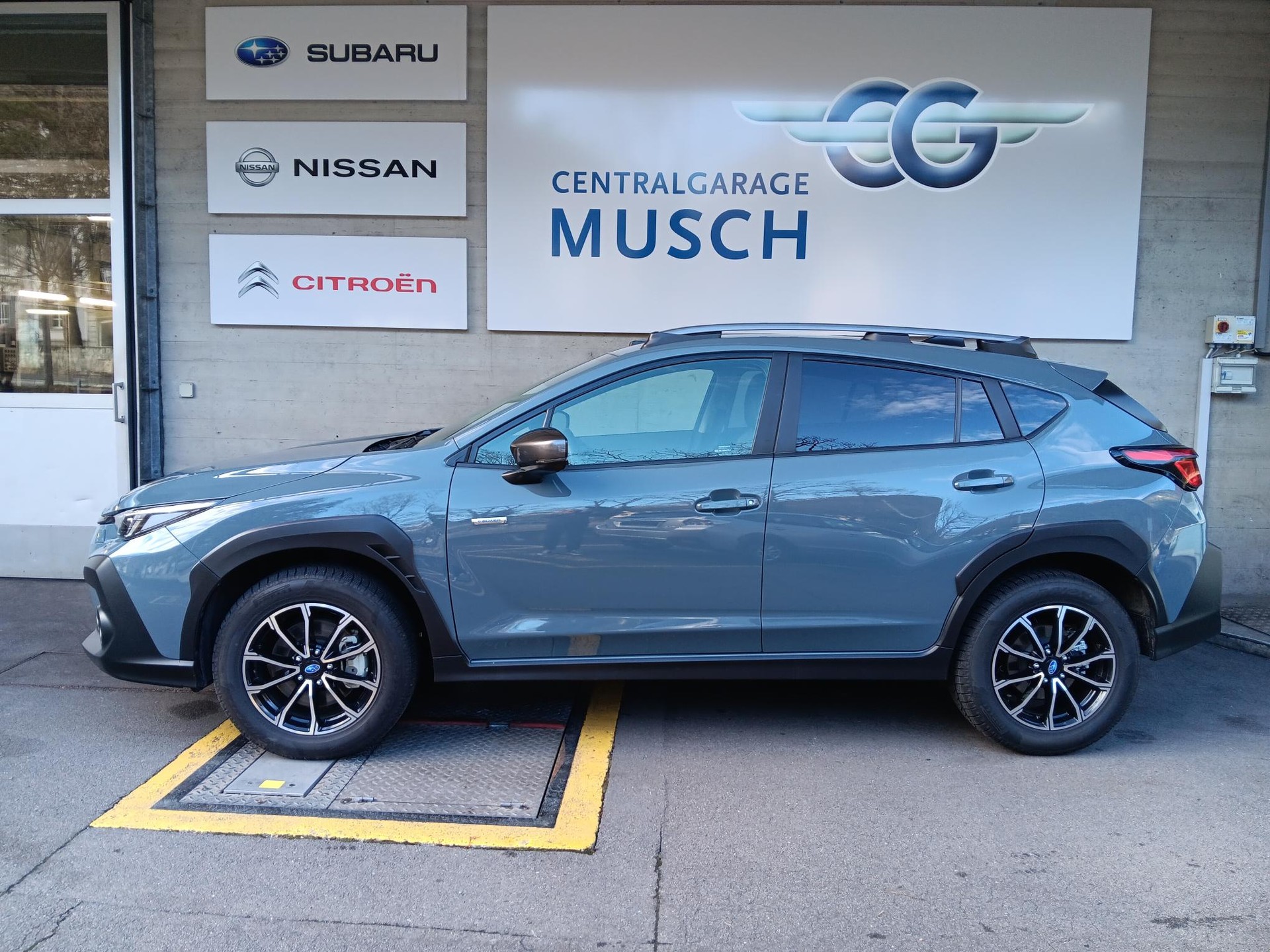 SUBARU Crosstrek 2.0 e-Boxer Swiss Plus AWD Lineartronic-showroom-element-2
